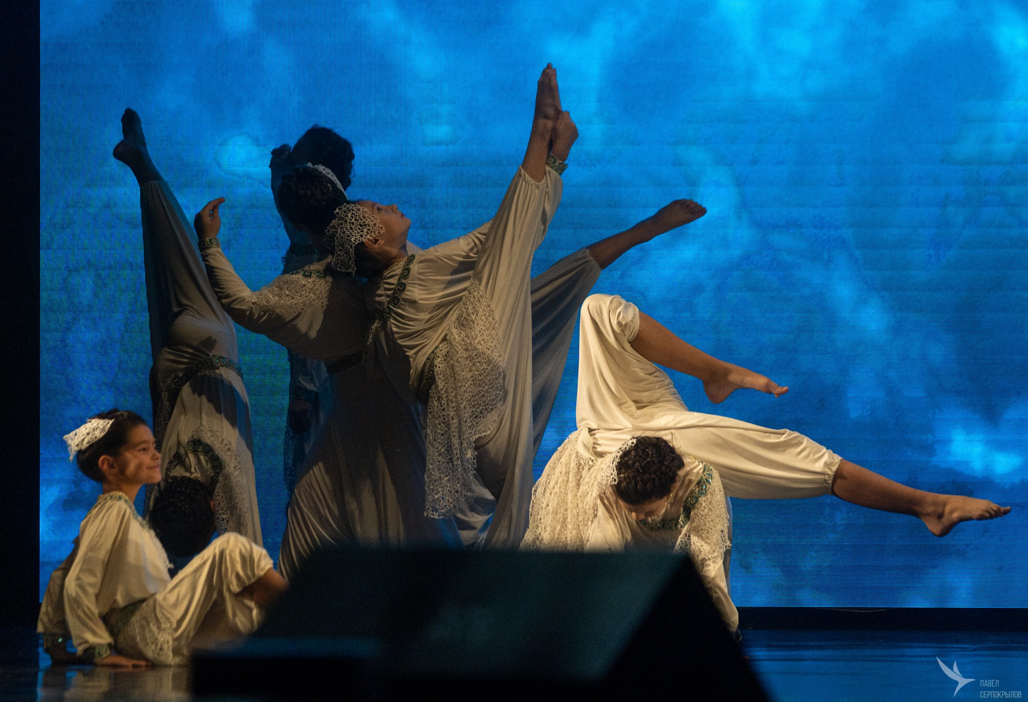 Юбилейный концерт студии эстрадного танца «Изумрудный город». Репортажный фотограф в Казани Павел Серпокрылов