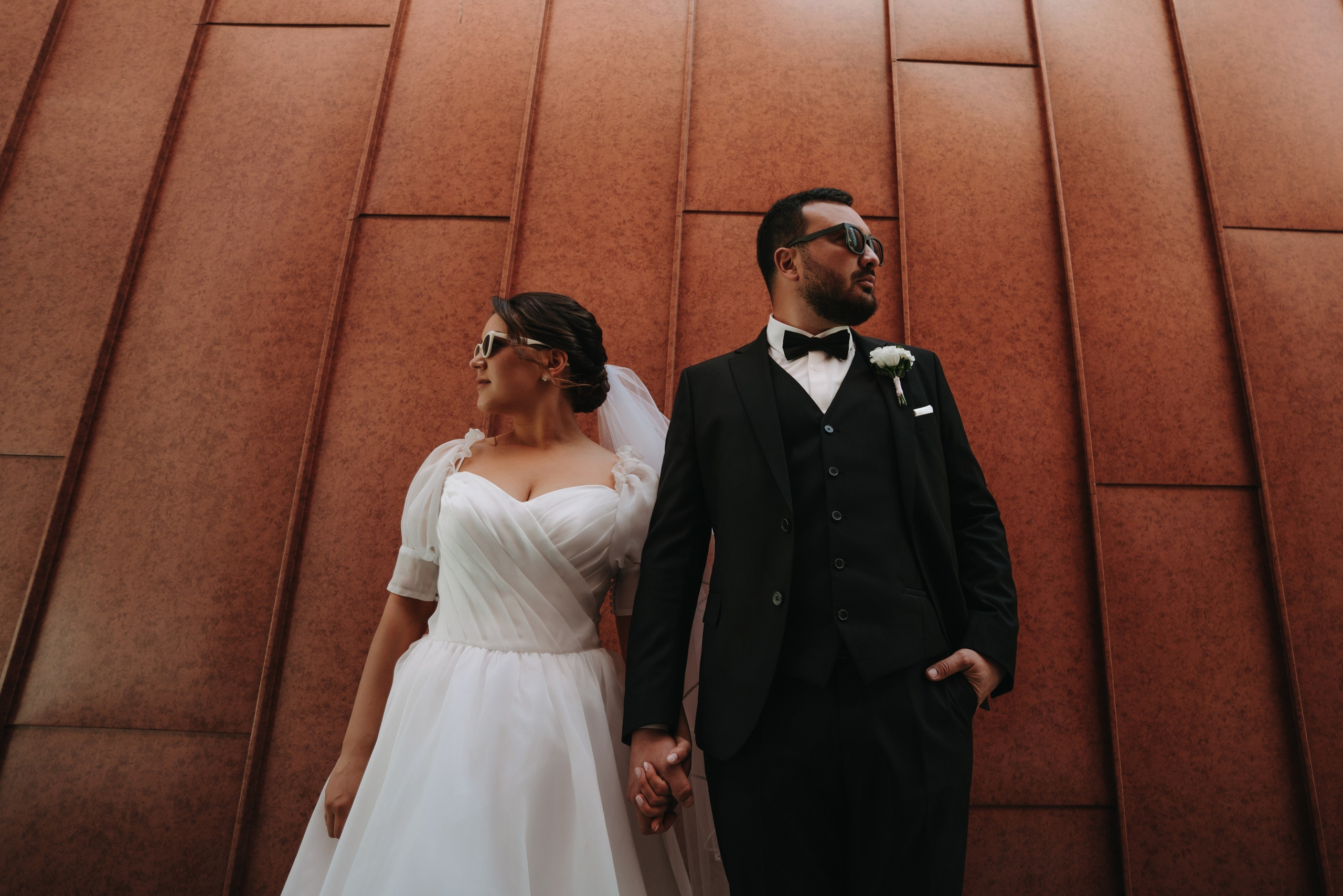 Почему сложно найти фотографа на 2–3 часа в свадебный сезон