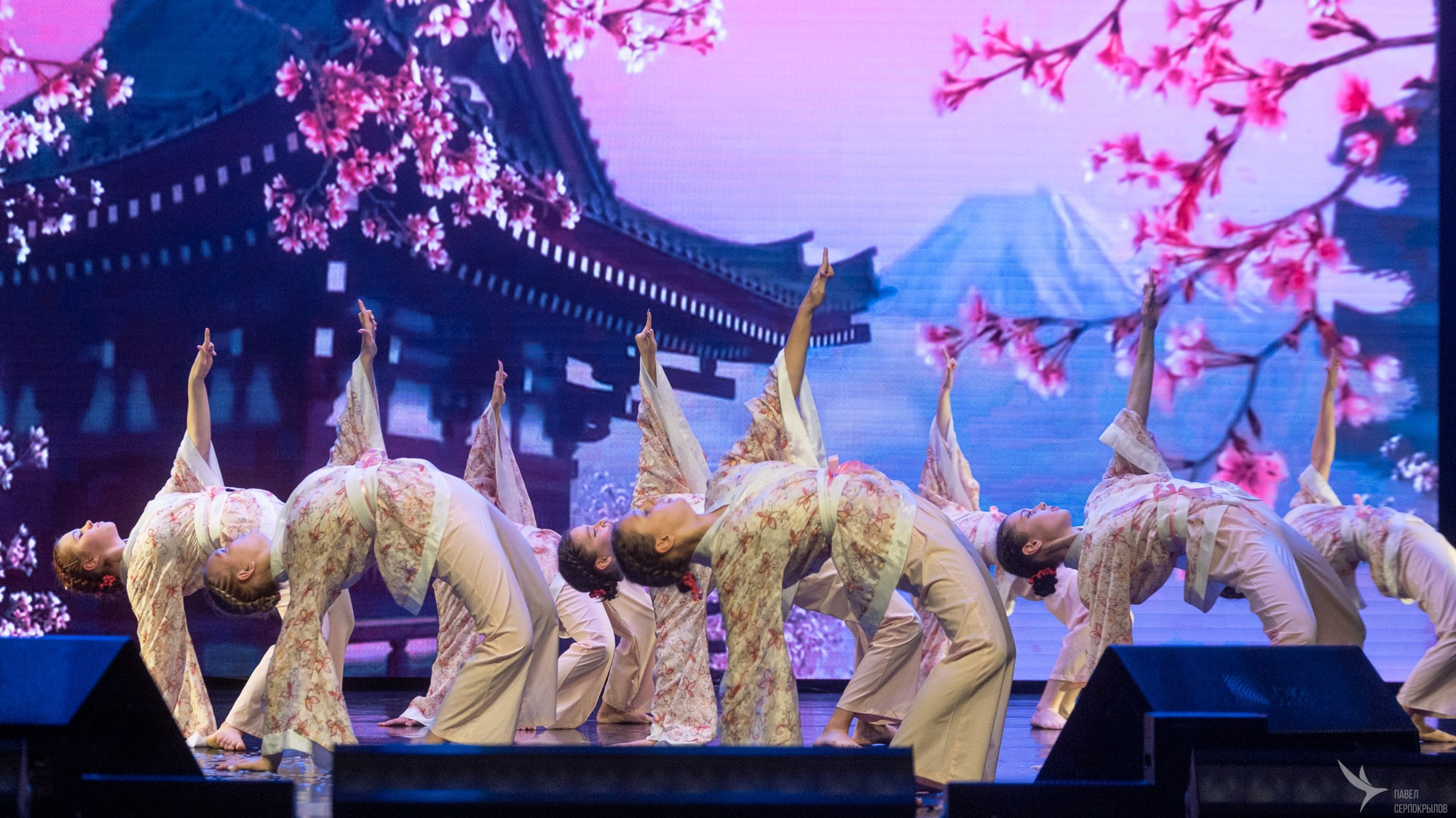 Юбилейный концерт студии эстрадного танца «Изумрудный город». Репортажный фотограф в Казани Павел Серпокрылов