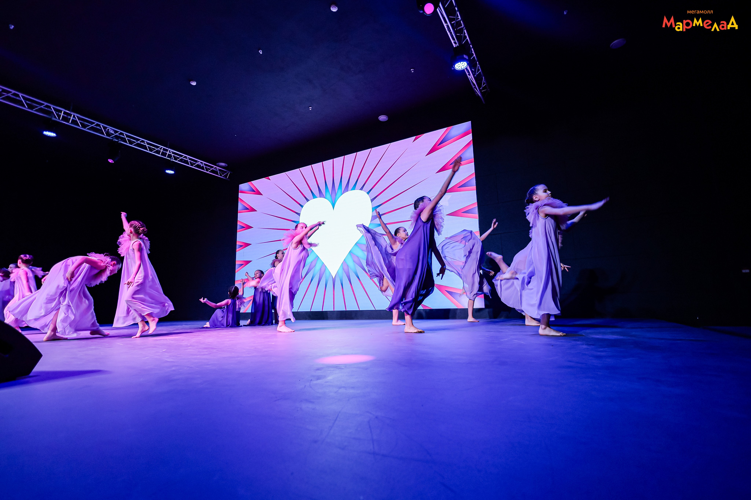 14.02 Любовь без границ в Мегамолл Мармелад. Команда специалистов в мире фотографии и видео. Детский фотограф, семейный фотограф