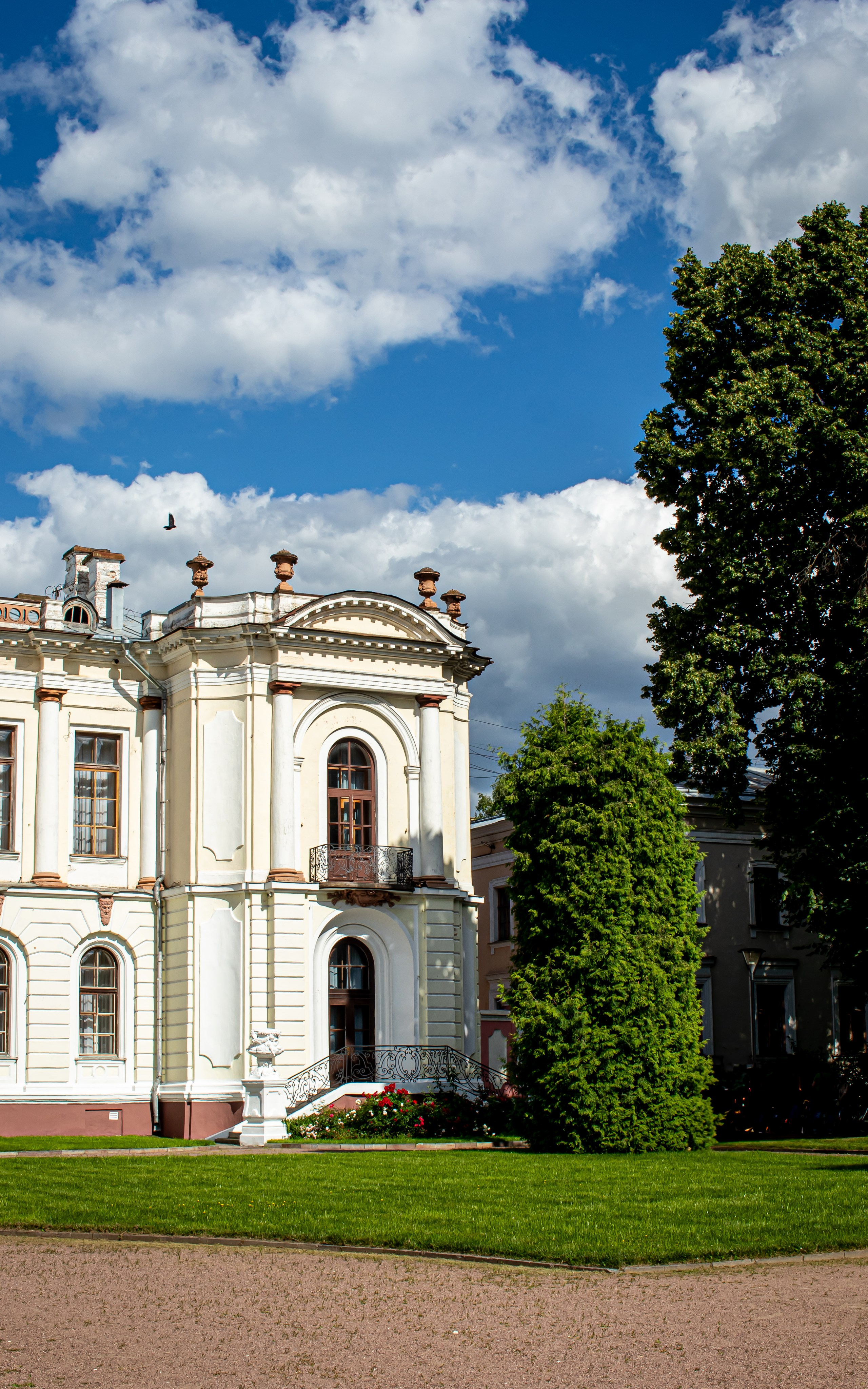 Идеальная фотосессия в усадьбе Петровское-Разумовское с атмосферой XVIII века