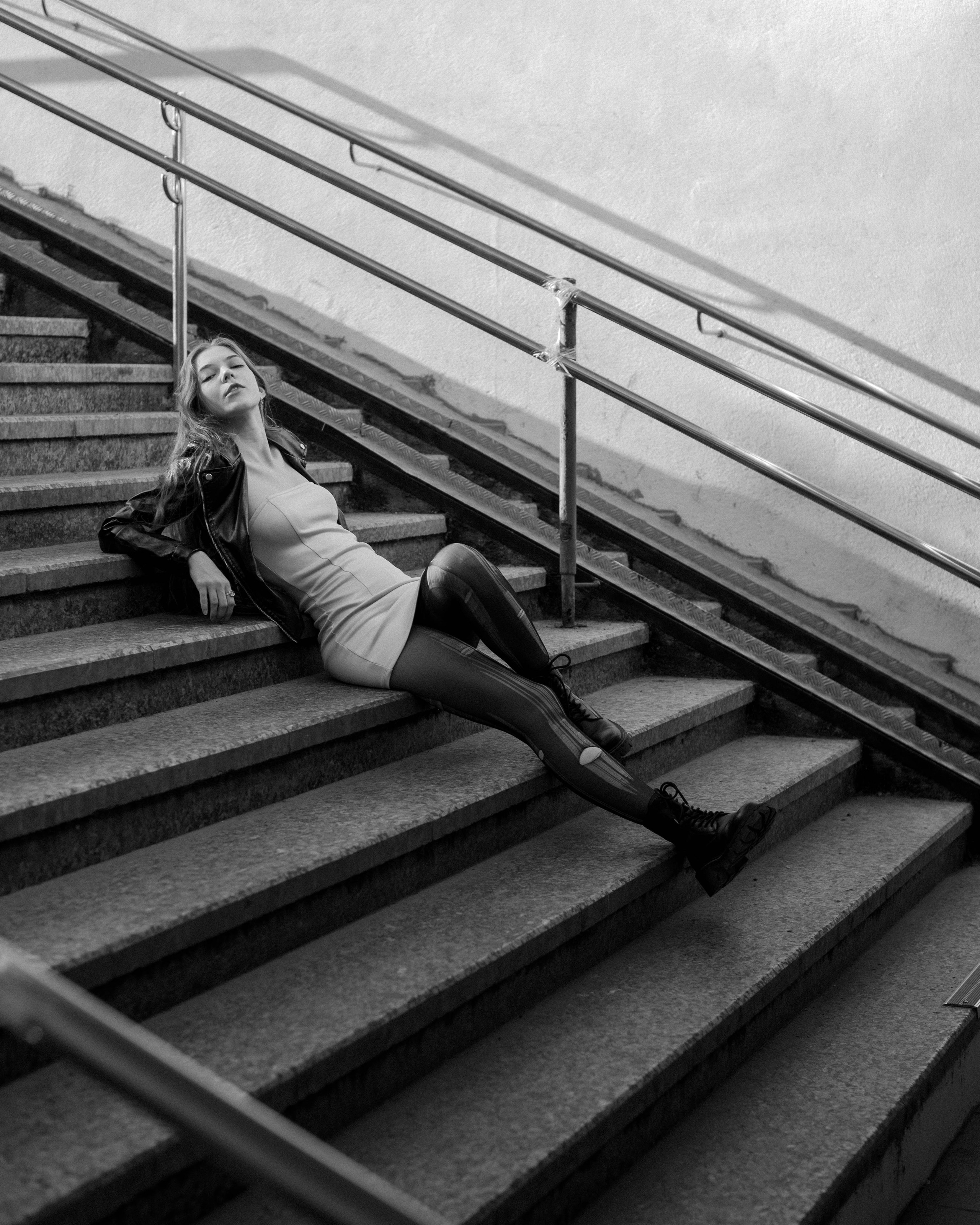 Ася. Женский фотограф. Создатель украшений ручной работы. Модель