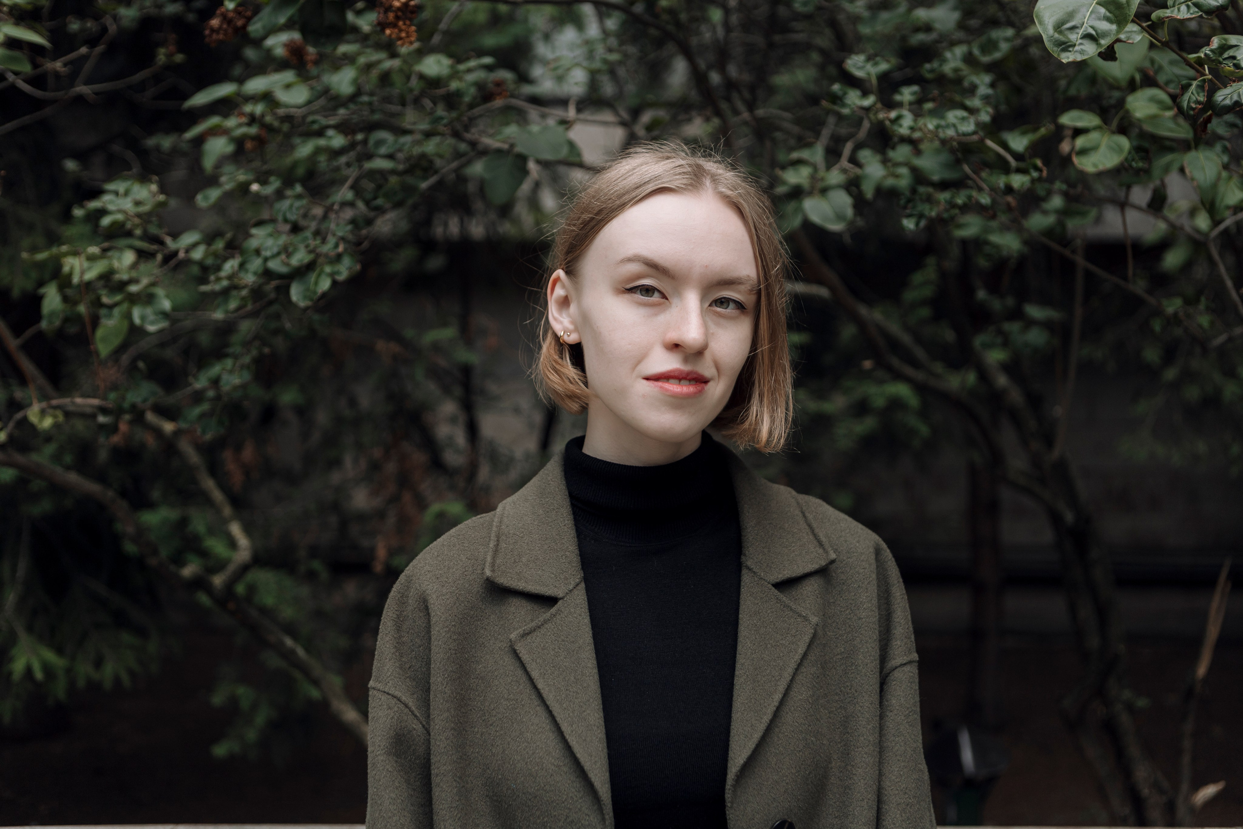 Фотограф в Москве — строгая женская фотосессия для бизнес-портрета