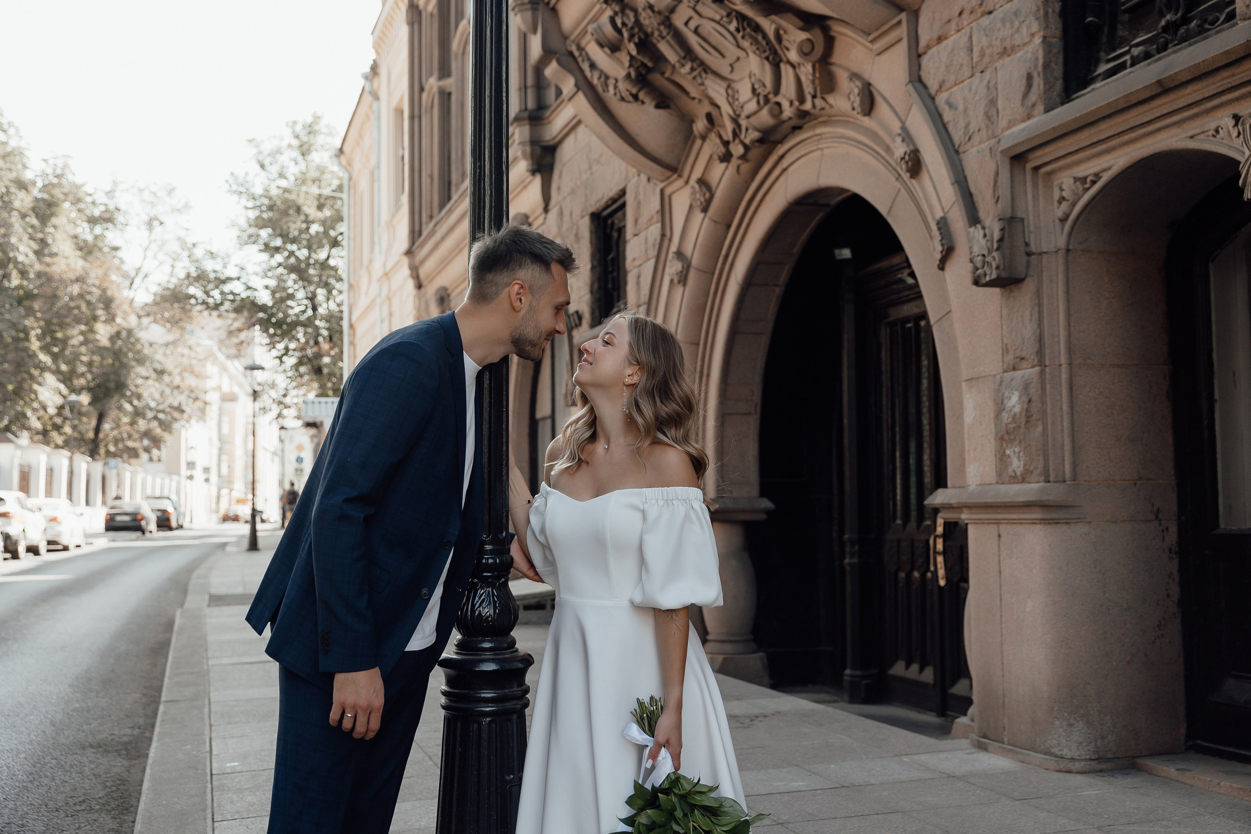 Свадебная прогулка в Москве. Свадебный фотограф в Москве Дарья Олендарёва