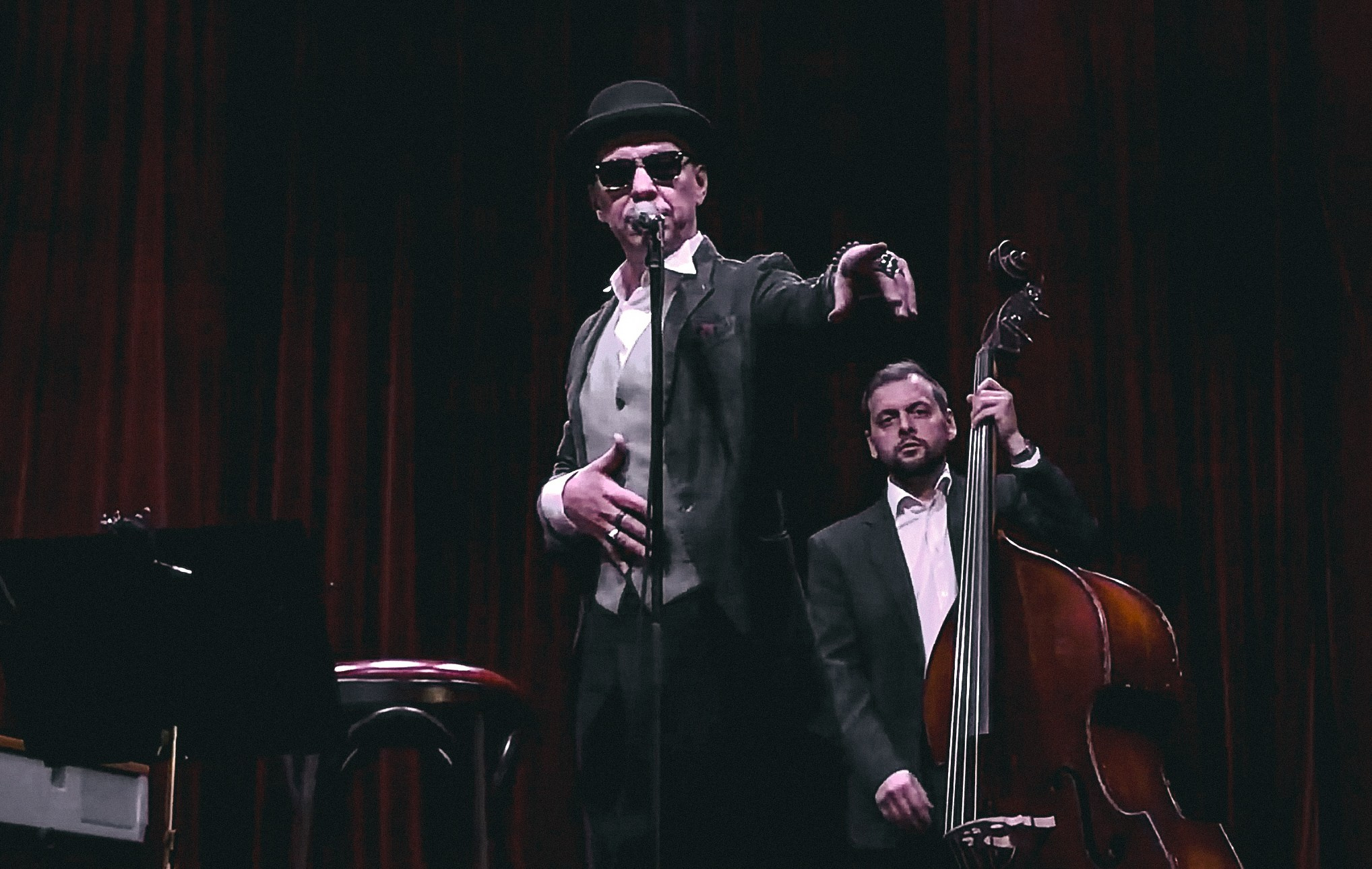 Дух Вертинского на Арбате. Концертный репортёр Валерия Сафина