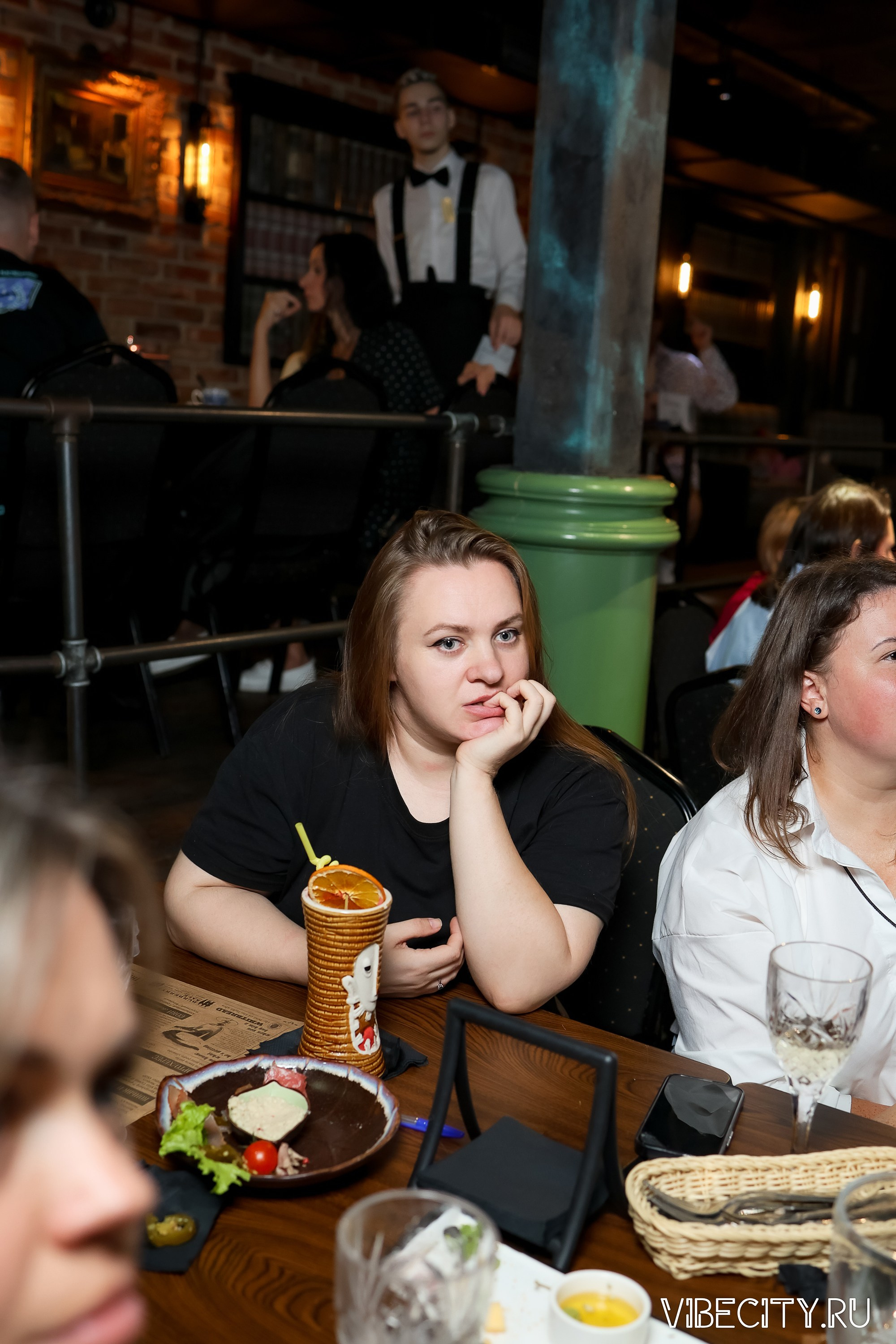 КВИЗ WHOIS. VIBECITY.RU Вайб Сити Ру Фоторепортажи Фотоотчеты Калининград