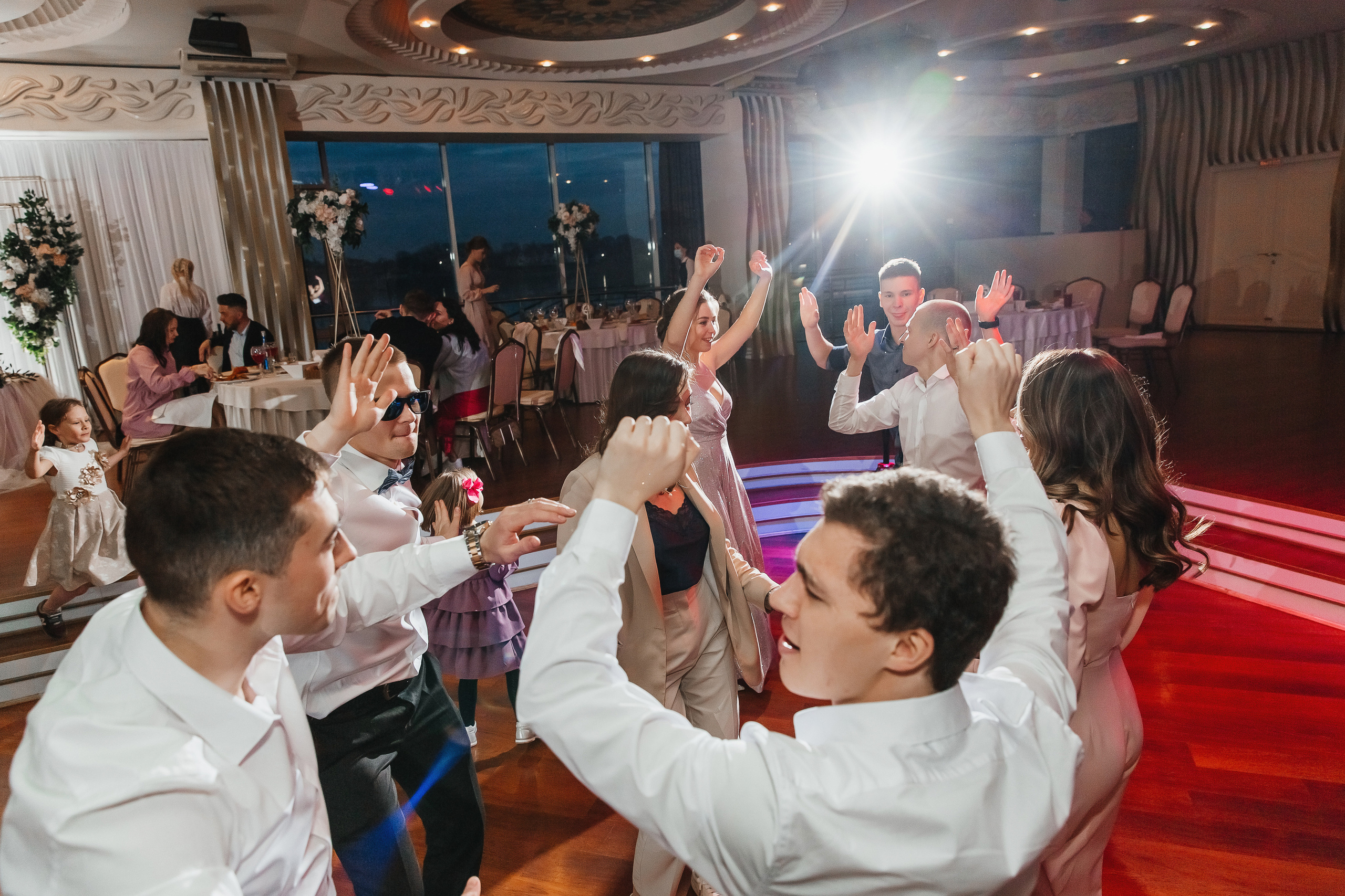 Виталий и Анастасия. Свадебный фотограф Ярославль Ирина Волоцкая