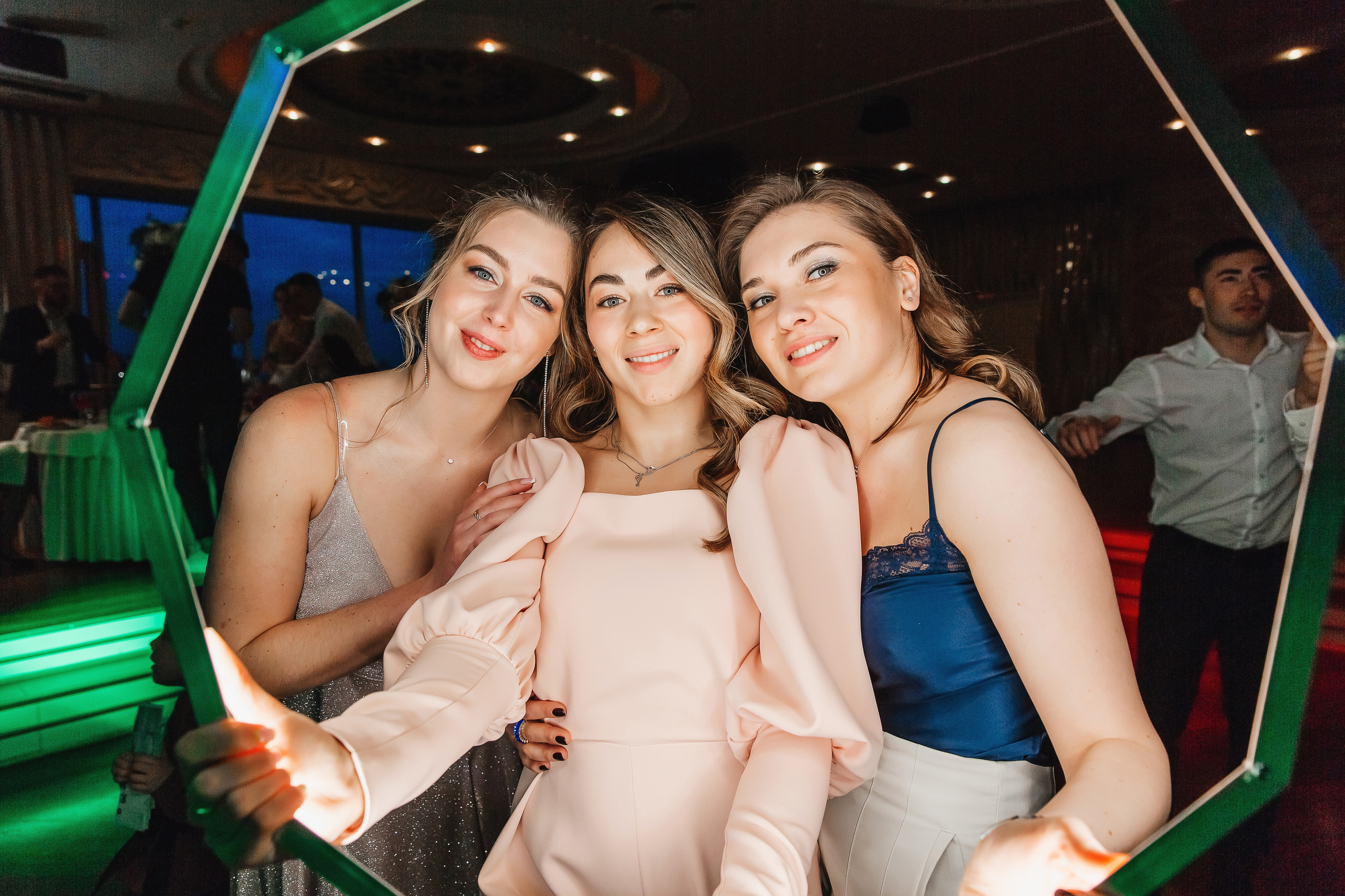 Виталий и Анастасия. Свадебный фотограф Ярославль Ирина Волоцкая