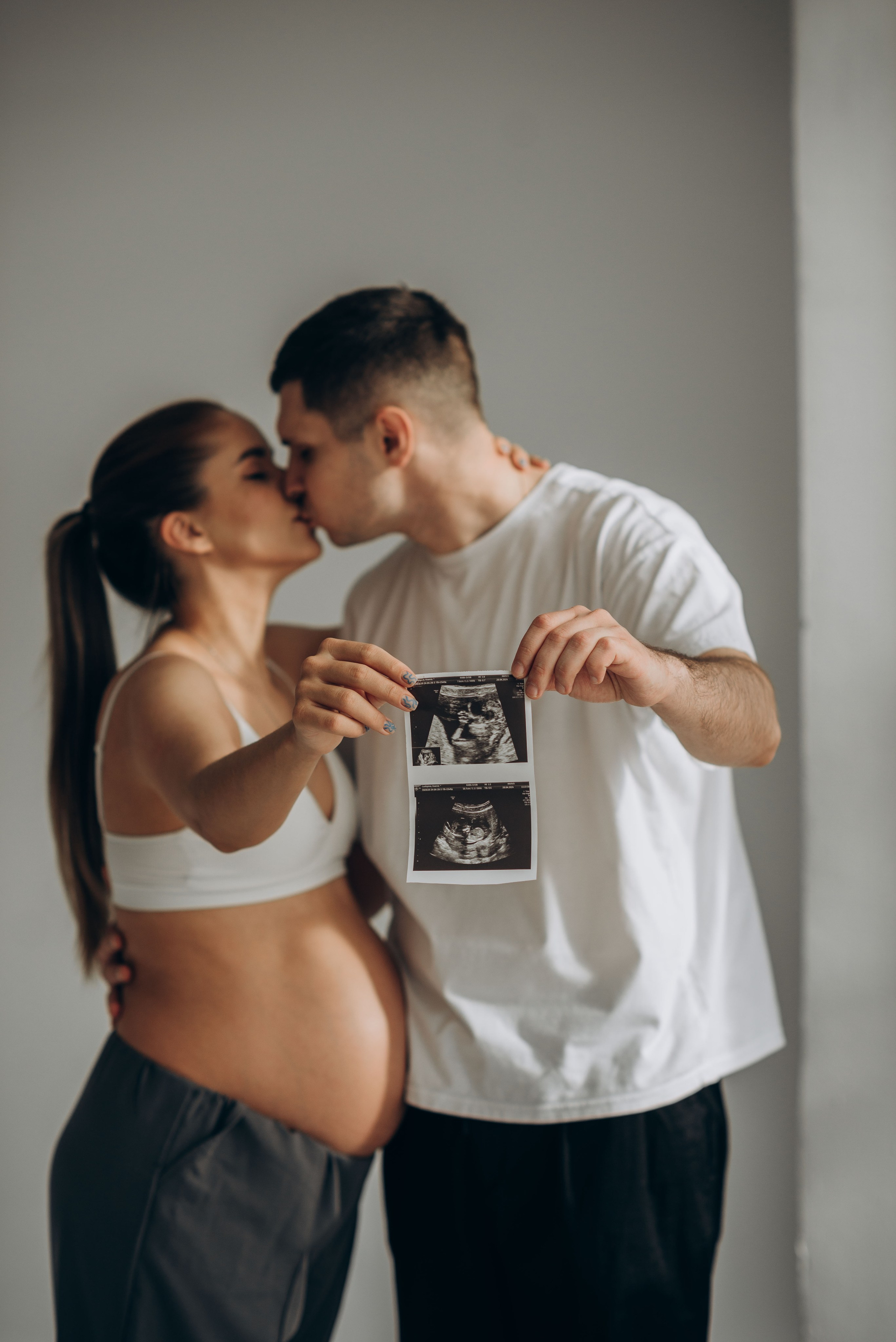 Фотосессия беременности в студии. Семейный фотограф в Домодедово и Москве Елена Пичугина