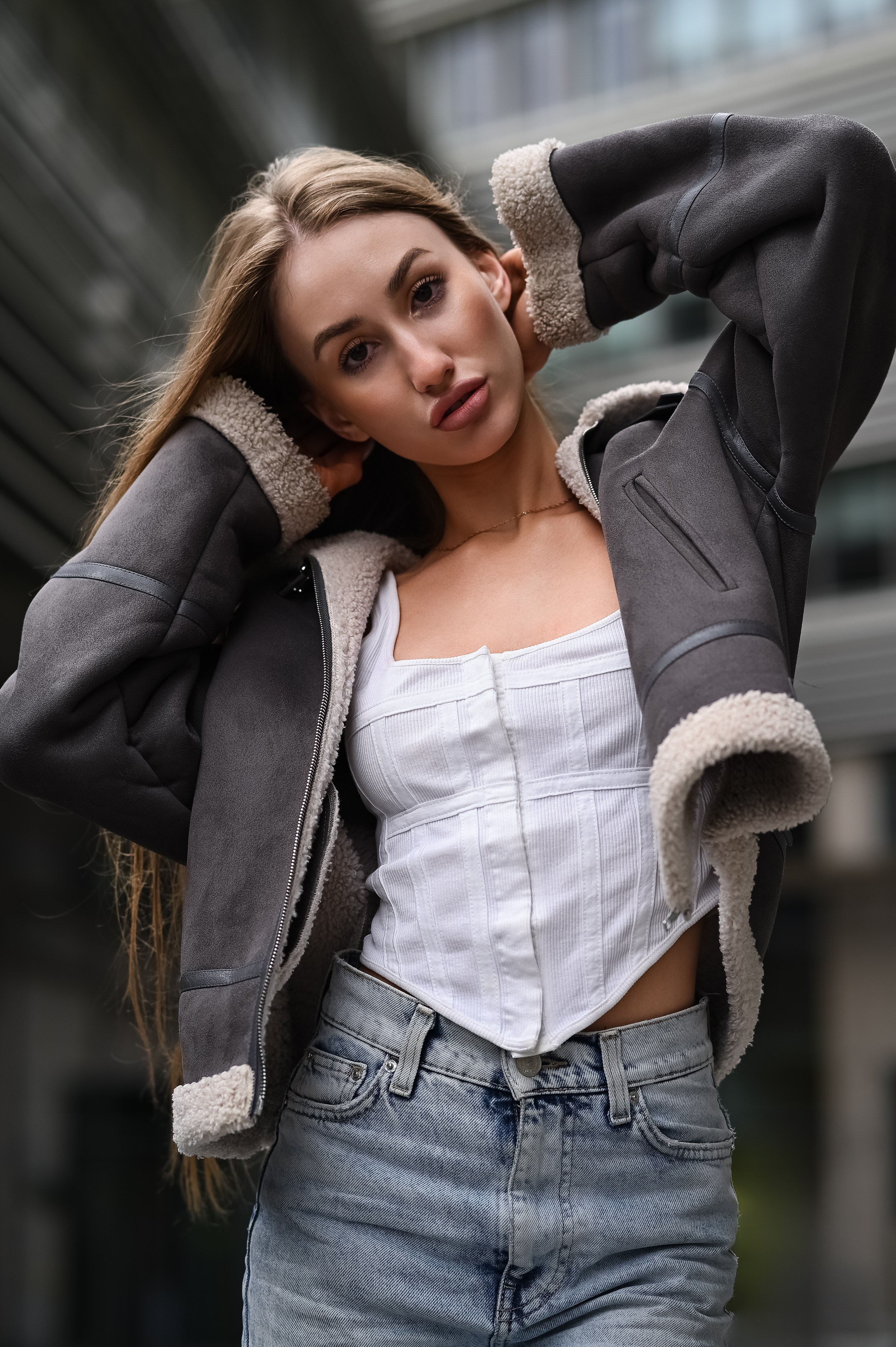 Портретная фотосессия у бизнес-центра Urban в Казани