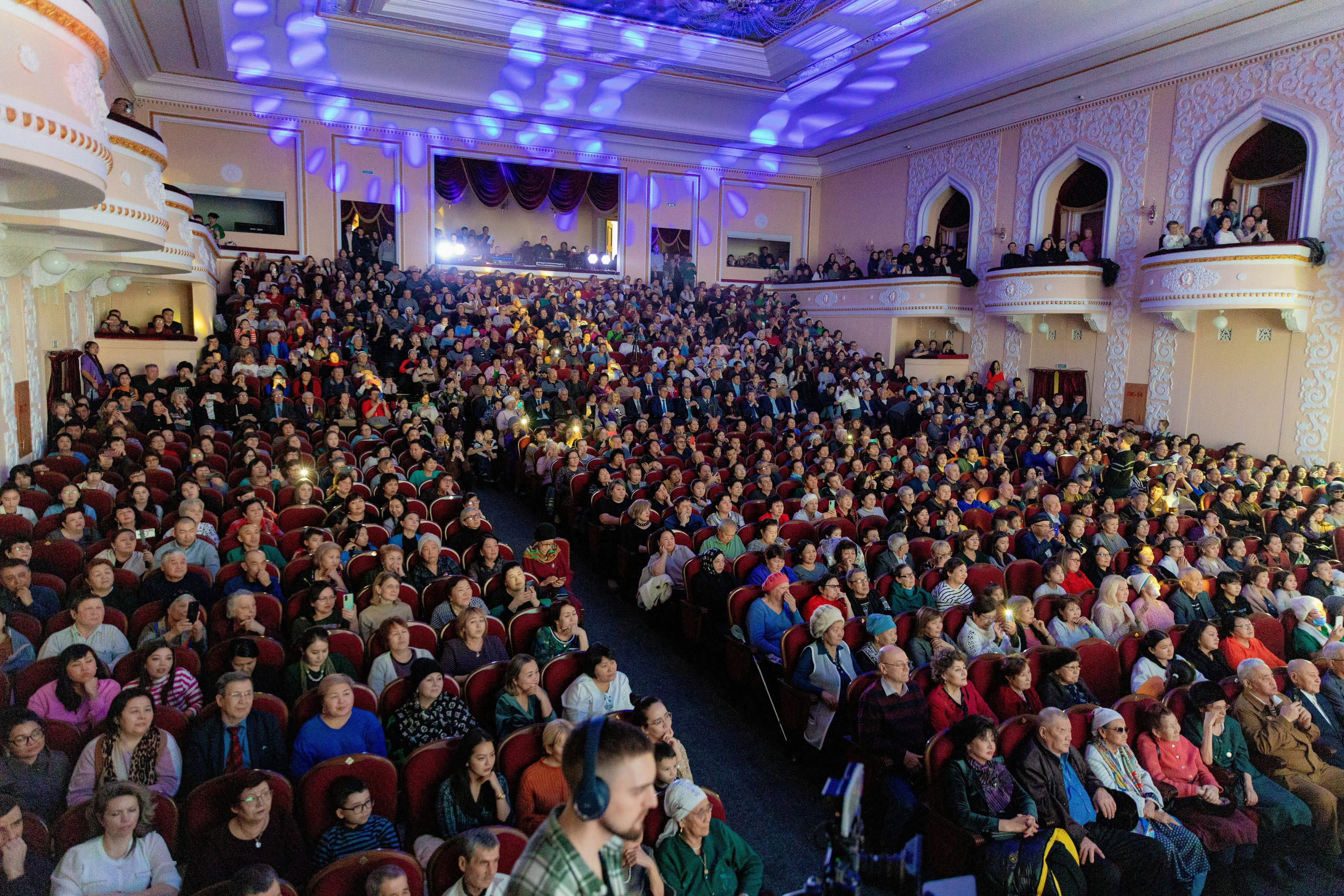 Студийный фотограф в Караганде Алексей Баранов. Фотограф Алексей Баранов. Фотостудия Flash. Семейные фотосессии в Караганде. Индивидуальные фотосессии, детские фотосессии, парные фотосессии в Караганде. Интерьерная фотосессия в Караганде. Семейный фотограф Алексей Баранов. Детский фотограф Алексей Баранов. Художественный фотограф Алексей Баранов. Свадебный фотограф Алексей Баранов. Черно-Белая съемка в Караганде. Самые лучшие семейный и детские фотосессии в Караганде. Контент Съемка в Караганде. SMM в Караганде. Контент фотограф Алексей Баранов. Рекламная съемка в караганде. Реклама. Бутики с одеждой. торговля Караганда. рекламное фото мероприятия в караганде. рекламное фото. рекламный фотограф Алексей Баранов. фотограф. Фотограф Караганда. Алексей Баранов. фотосессия. фотосессия в Караганде. Заказать фотографа в караганде. репортажный фотограф в Караганде. фотосъемка мероприятий. банкет. свадьба. юбилей. детское день рождение. годик. фотограф детский в Караганде. Репортажный фотограф в караганде Алексей Баранов.