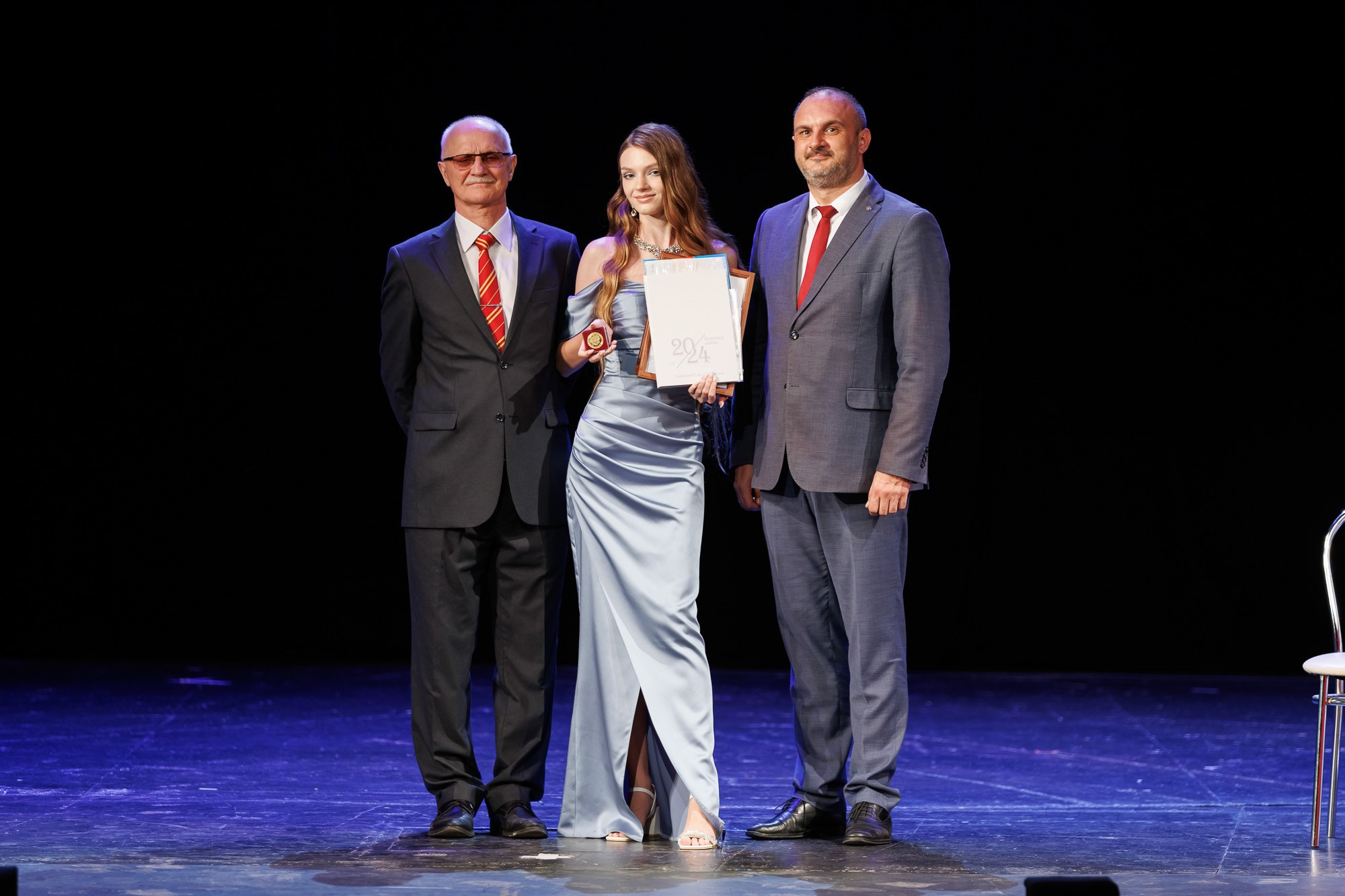 Выпускной вечер в Севастопольской гимназии № 1 имени А. С. Пушкина. Свадебный фотограф, фотосъемка в Крыму, Севастополе, Симферополе, Ялте