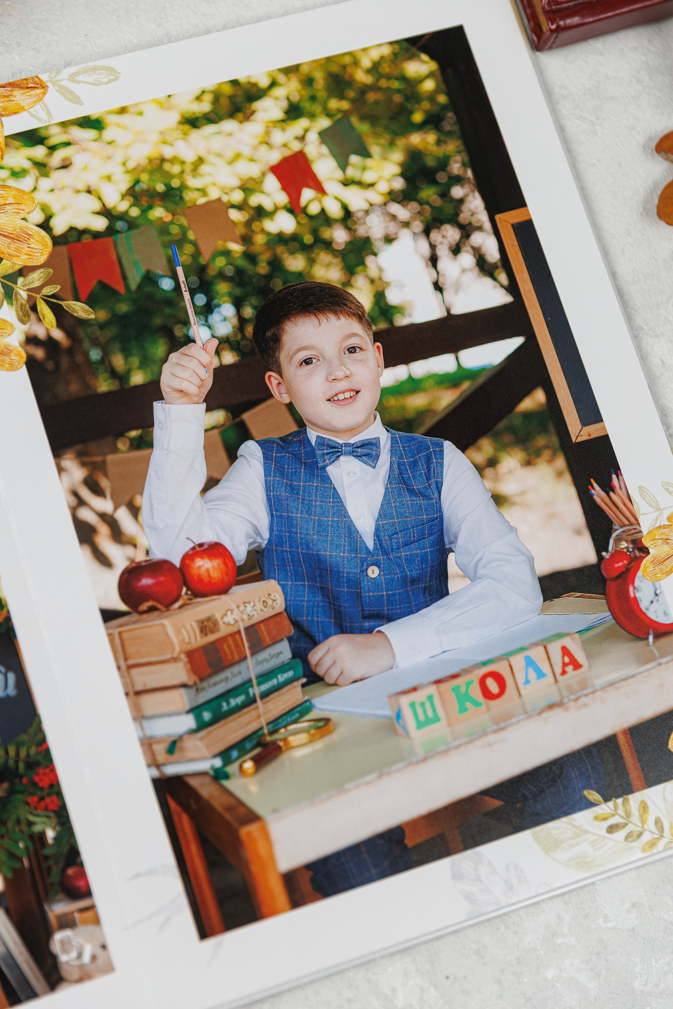 Выпускные альбомы 4 класс. Семейный и детский фотограф Комина Елена, Власиха, Одинцово