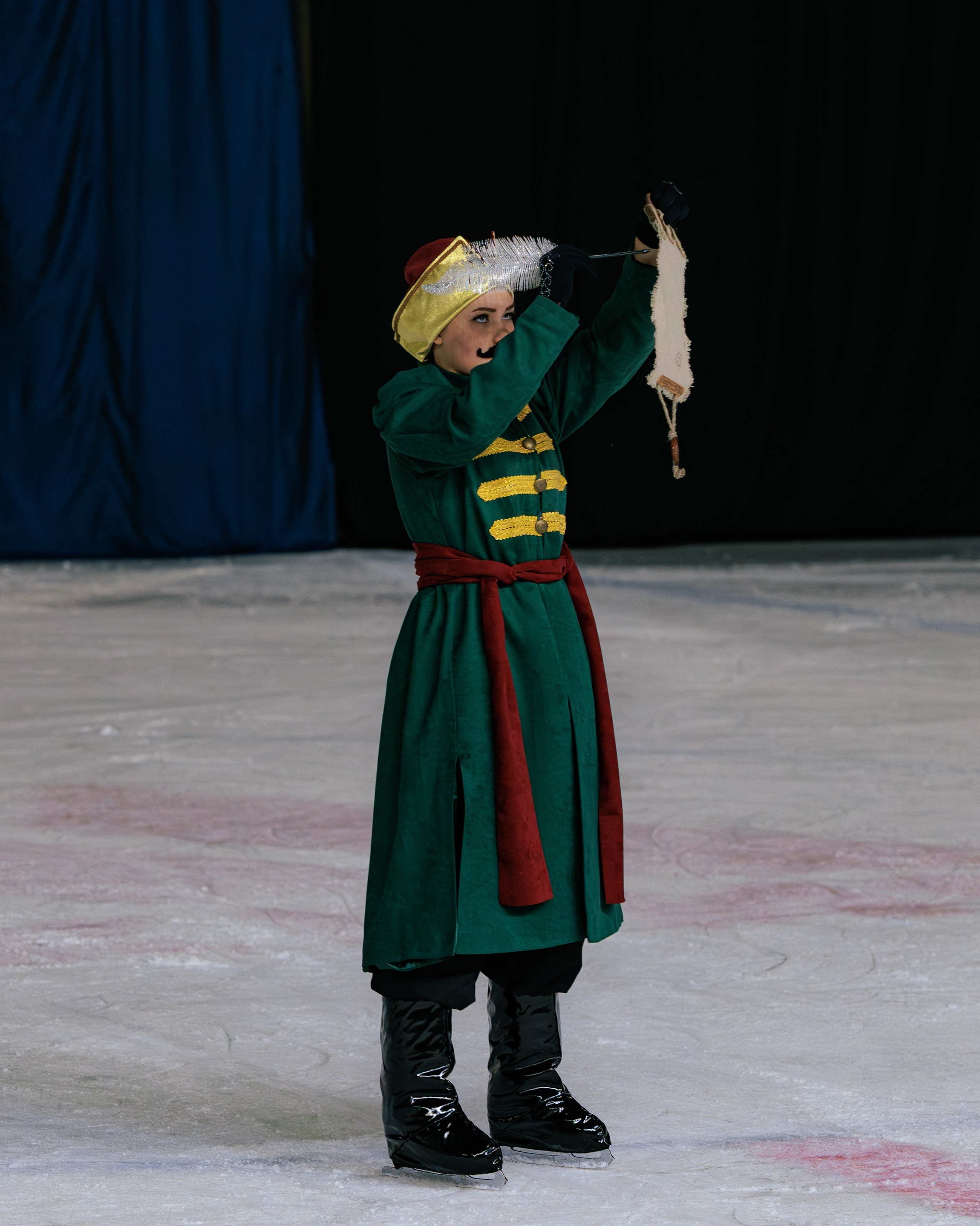 Детский театр на льду «АЛЕКО». Выпускные альбомы и школьный фотограф в Подольске, Троицке, Щербинке, Москве и Московской области