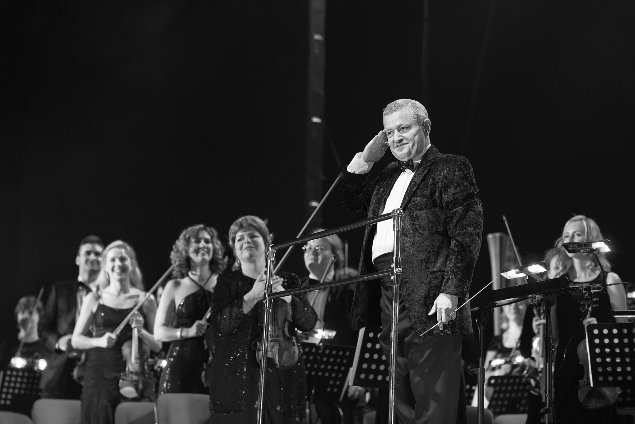 Концерт БИ-2 с оркестром. Свадебный фотограф в Санкт-Петербурге Петергофе Пушкине Саша Галлс / Александр Галлс