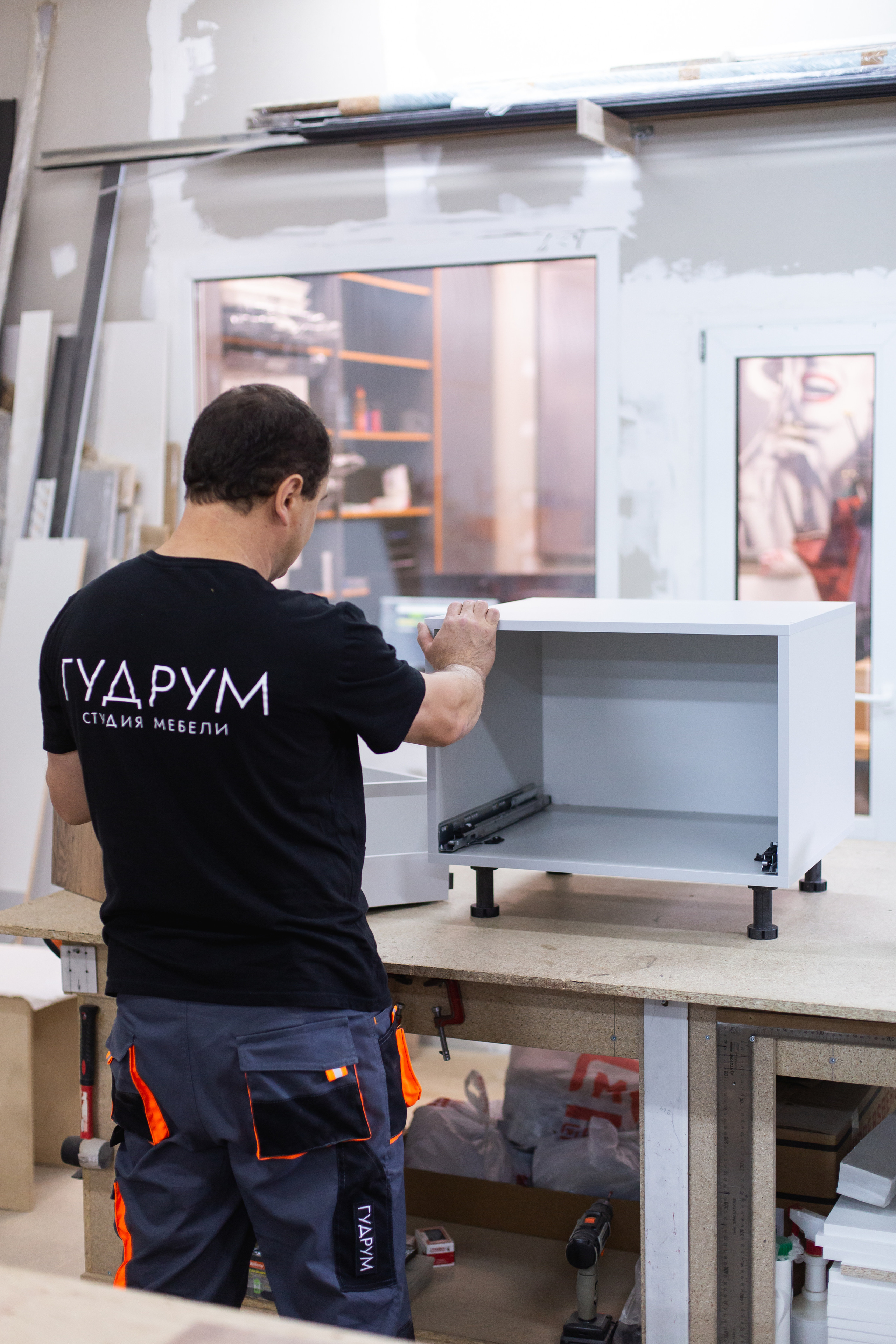 Производство мебели в Томске на заказ по индивидуальным размерам купить или заказать недорого