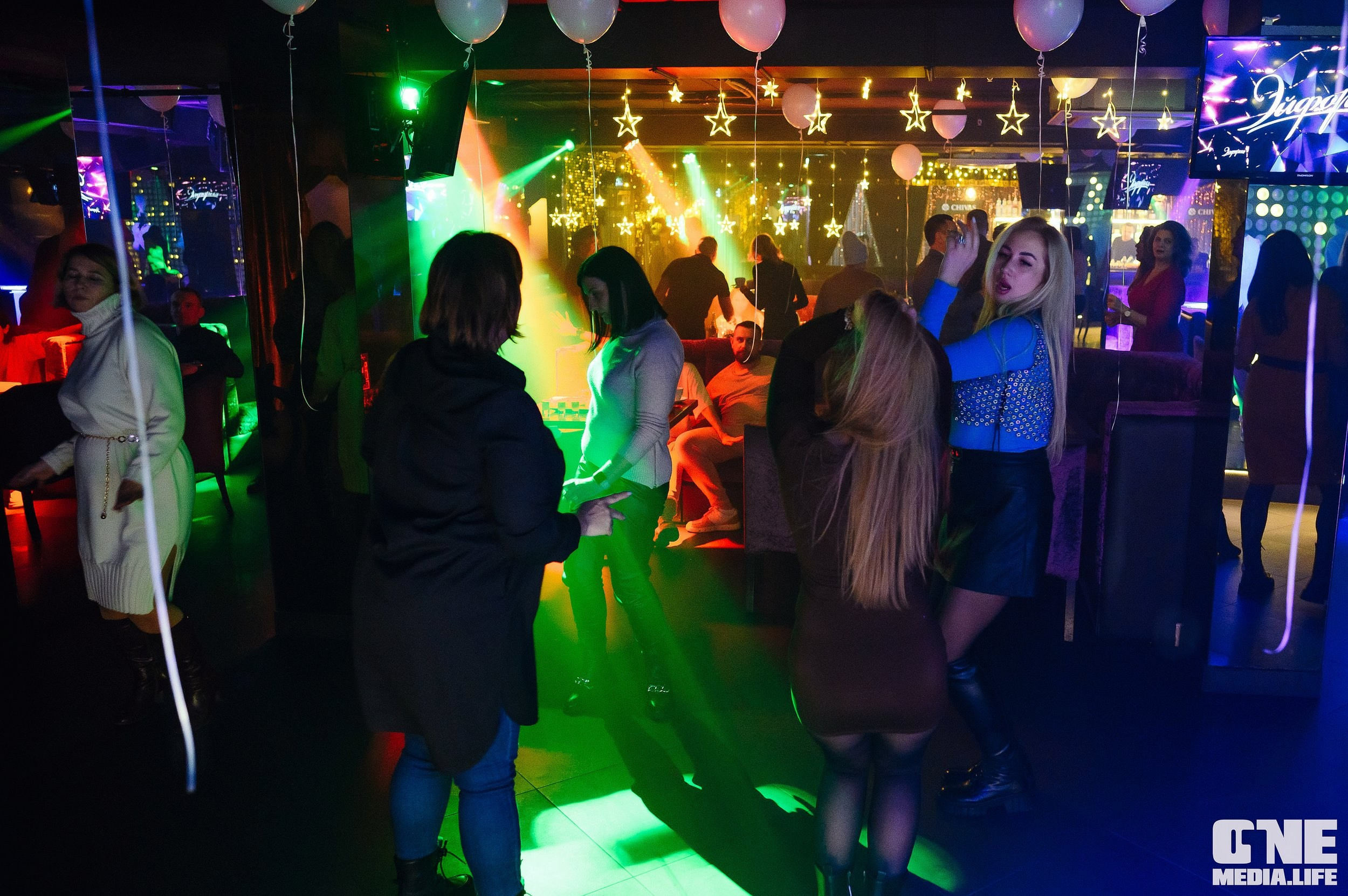 Фоторепортаж из караоке-клуба Эйфория. One Media Life: фоторепортажи, фотоотчеты с мероприятий и заведений