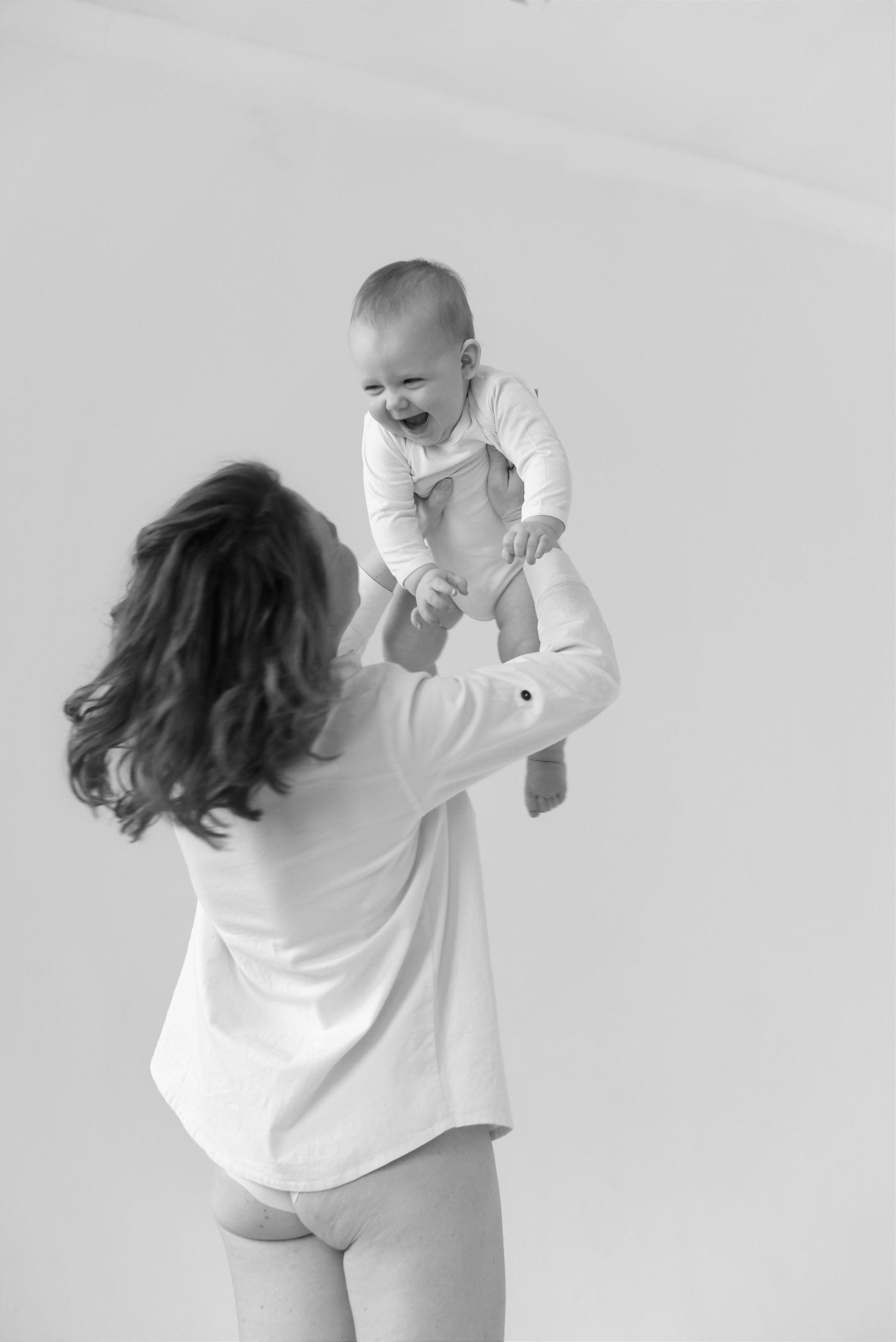 Студийная съемка. Минимализм. Женский и семейный фотограф Людмила Богачкина