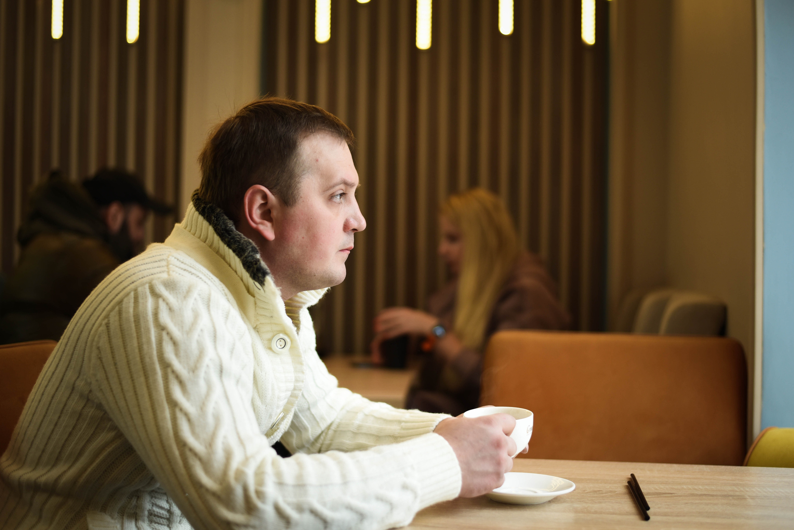 Съемка семьи в кафе. Новогоднее настроение. Женский и семейный фотограф Людмила Богачкина