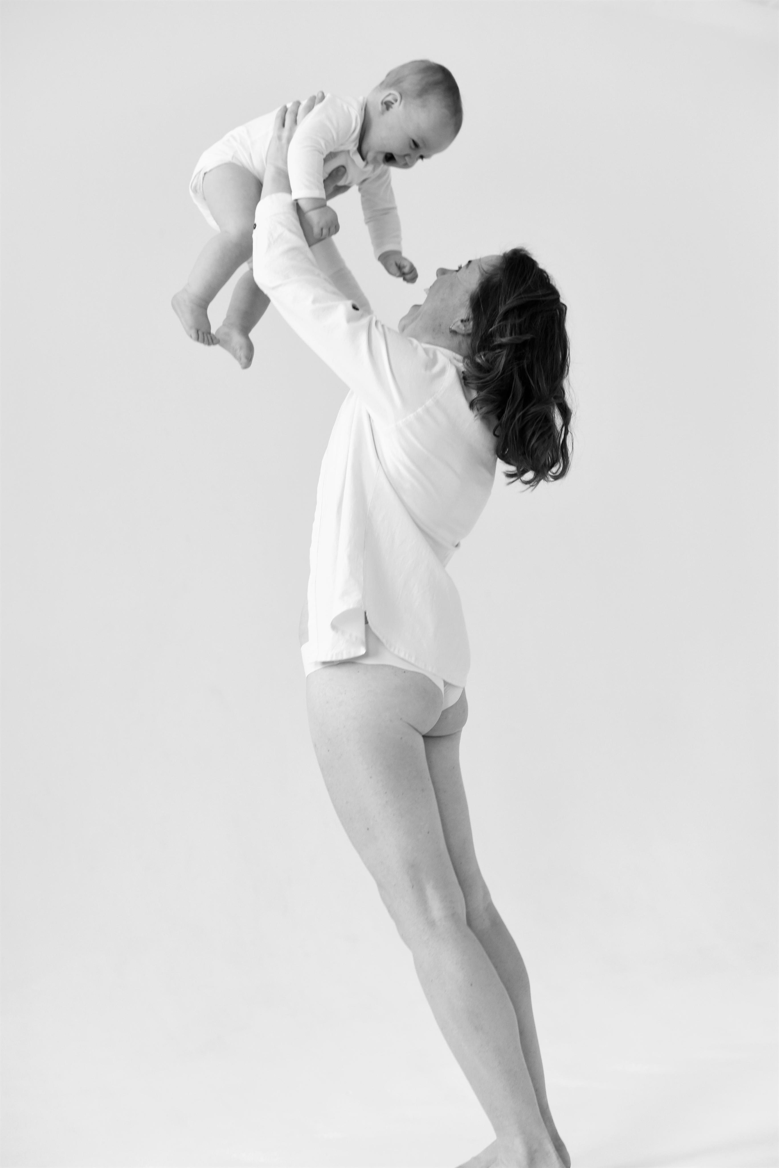 Студийная съемка. Минимализм. Женский и семейный фотограф Людмила Богачкина