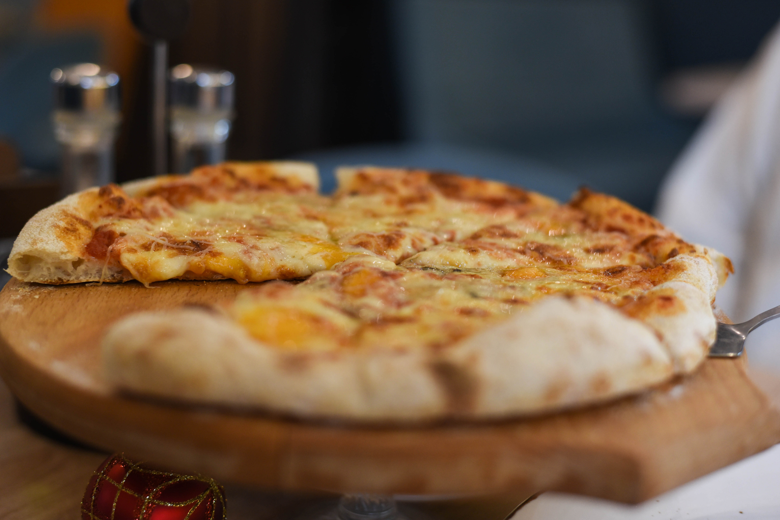 Съемка семьи в кафе. Новогоднее настроение. Женский и семейный фотограф Людмила Богачкина