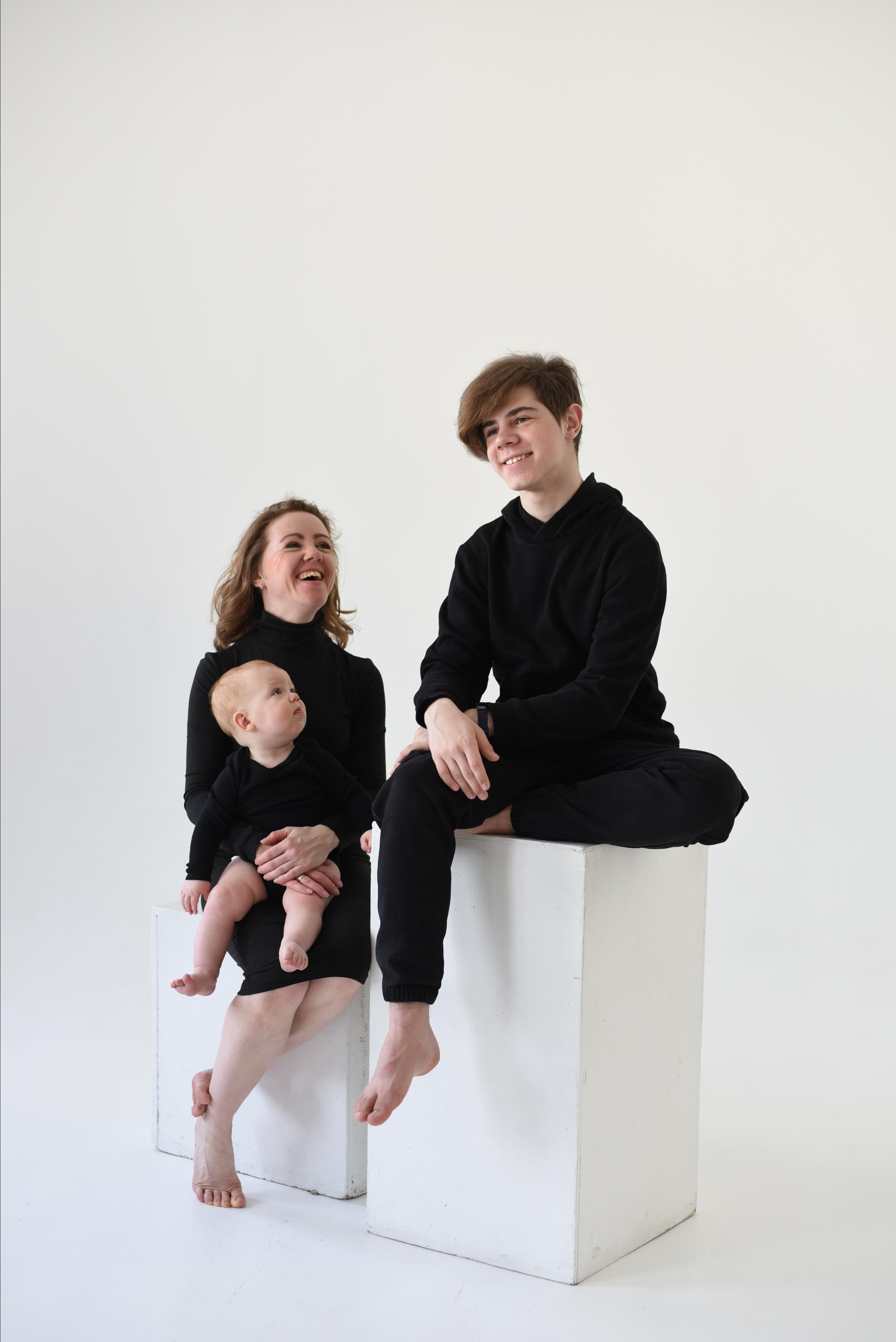 Студийная съемка. Минимализм. Женский и семейный фотограф Людмила Богачкина