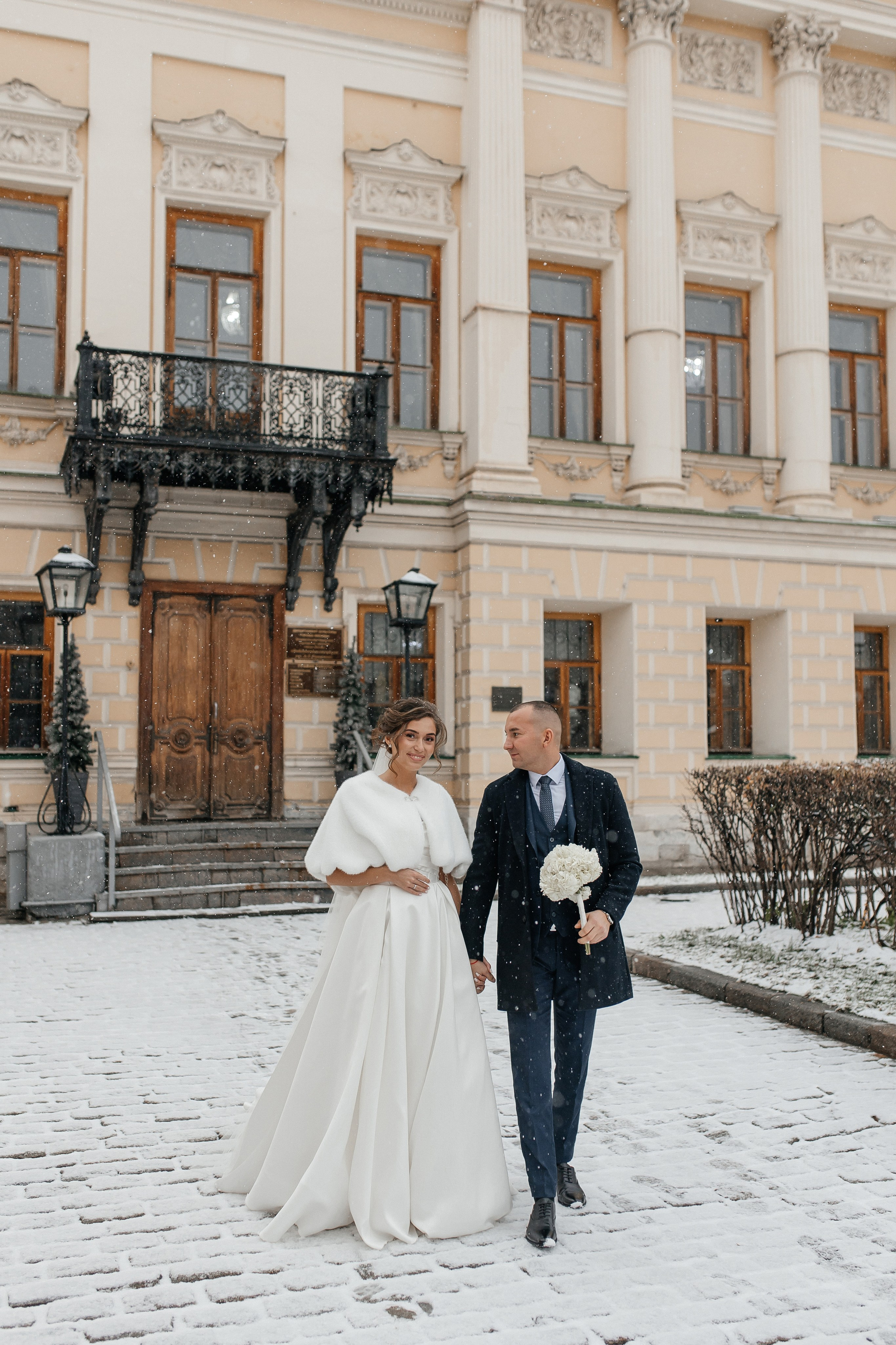Свадебная фотосессия в Библиотеке-читальне имени А. С. Пушкина