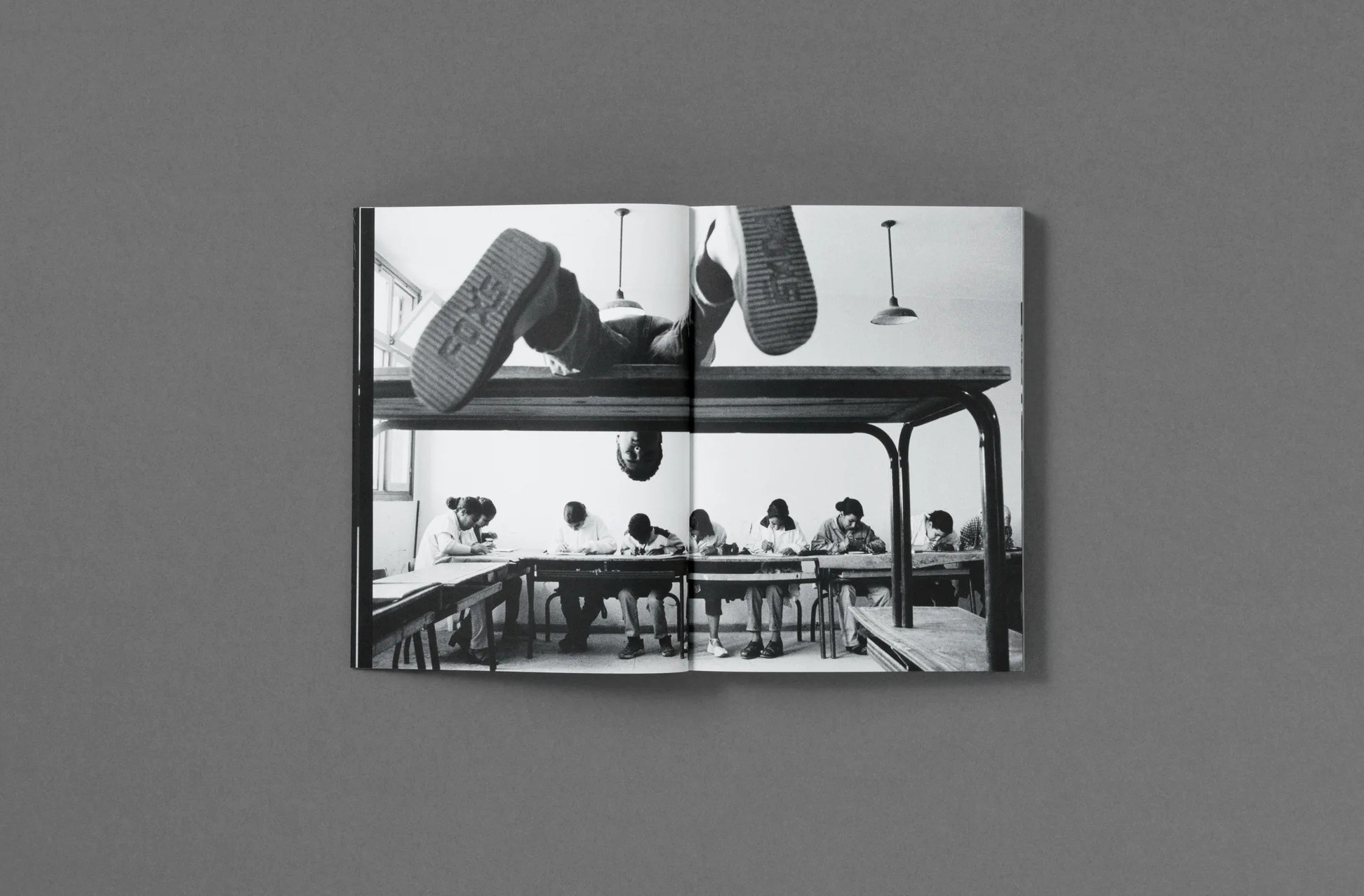 ФОТОКНИГИ, О КОТОРЫХ ГОВОРЯТ: The Classroom. Самоорганизация Низина