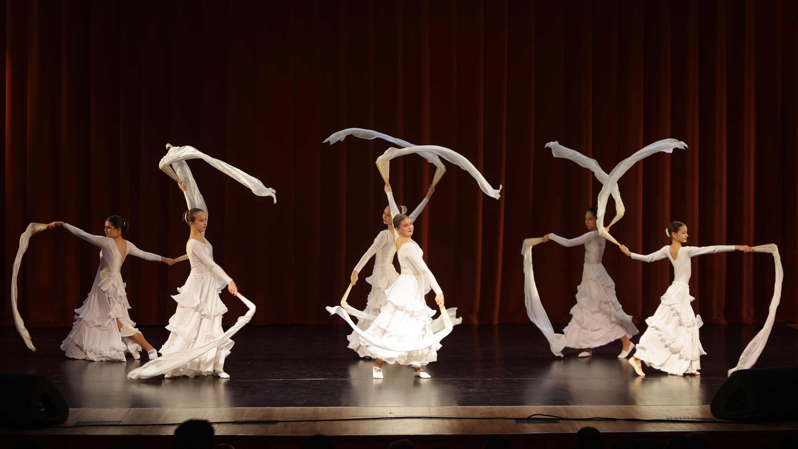 Фестиваль хореографического искусства «КУБОК ЛЕГЕНДЫ — 2025». Выпускные альбомы и школьный фотограф в Подольске, Троицке, Щербинке, Москве и Московской области