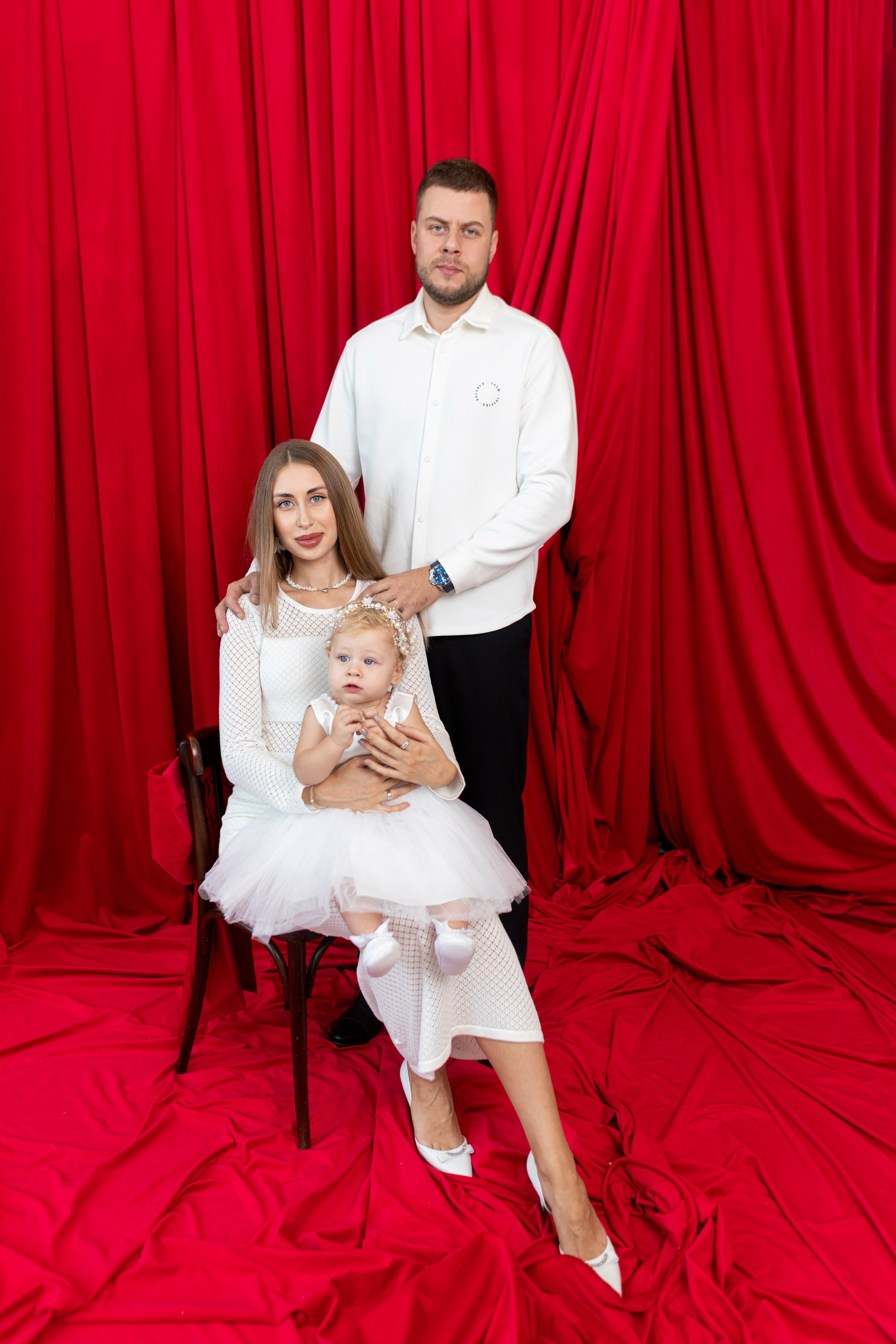 Семейная съемка для Яны и Дани в интерьере. Дмитрий Шульгин, портретный фотограф в Воронеже