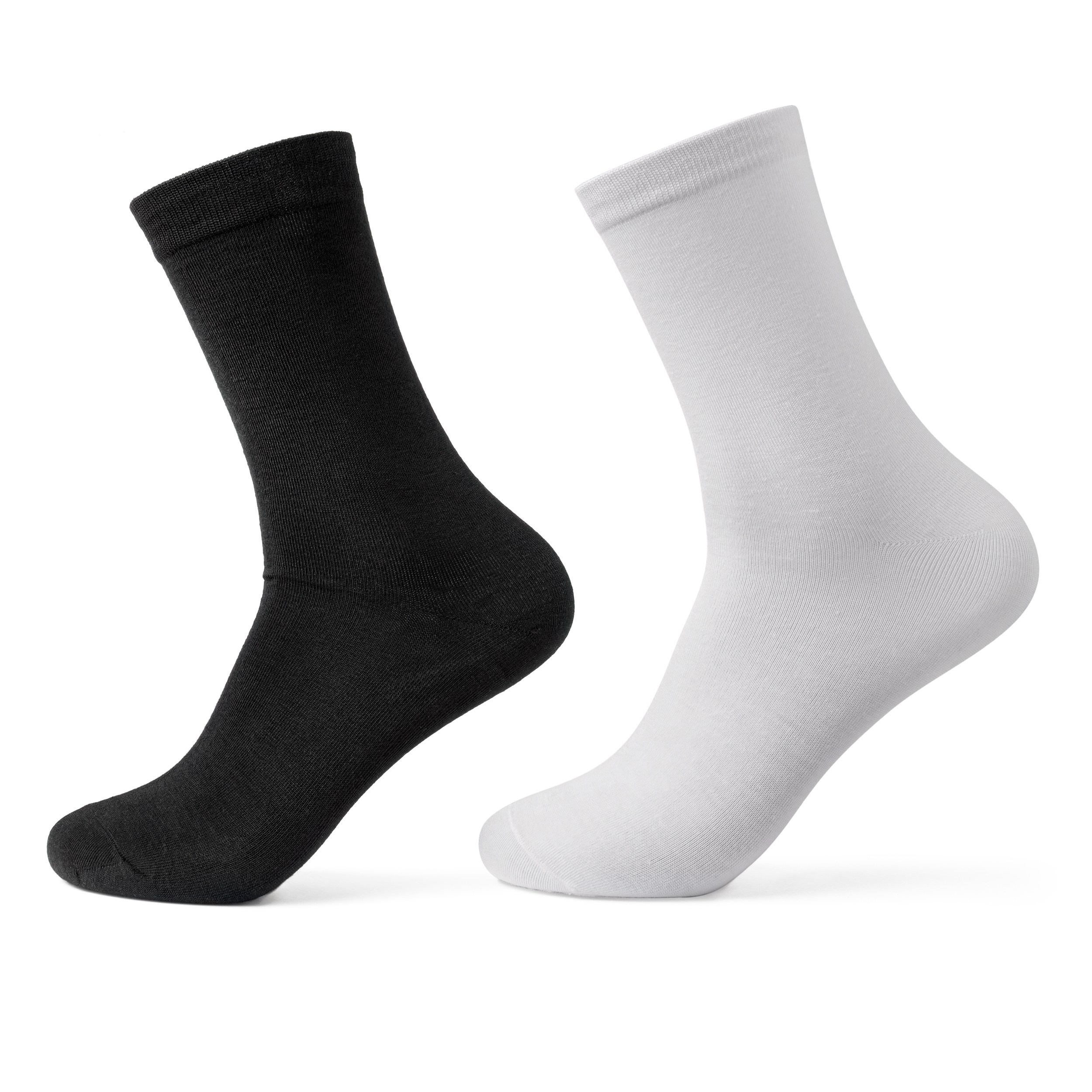 Носки на манекене