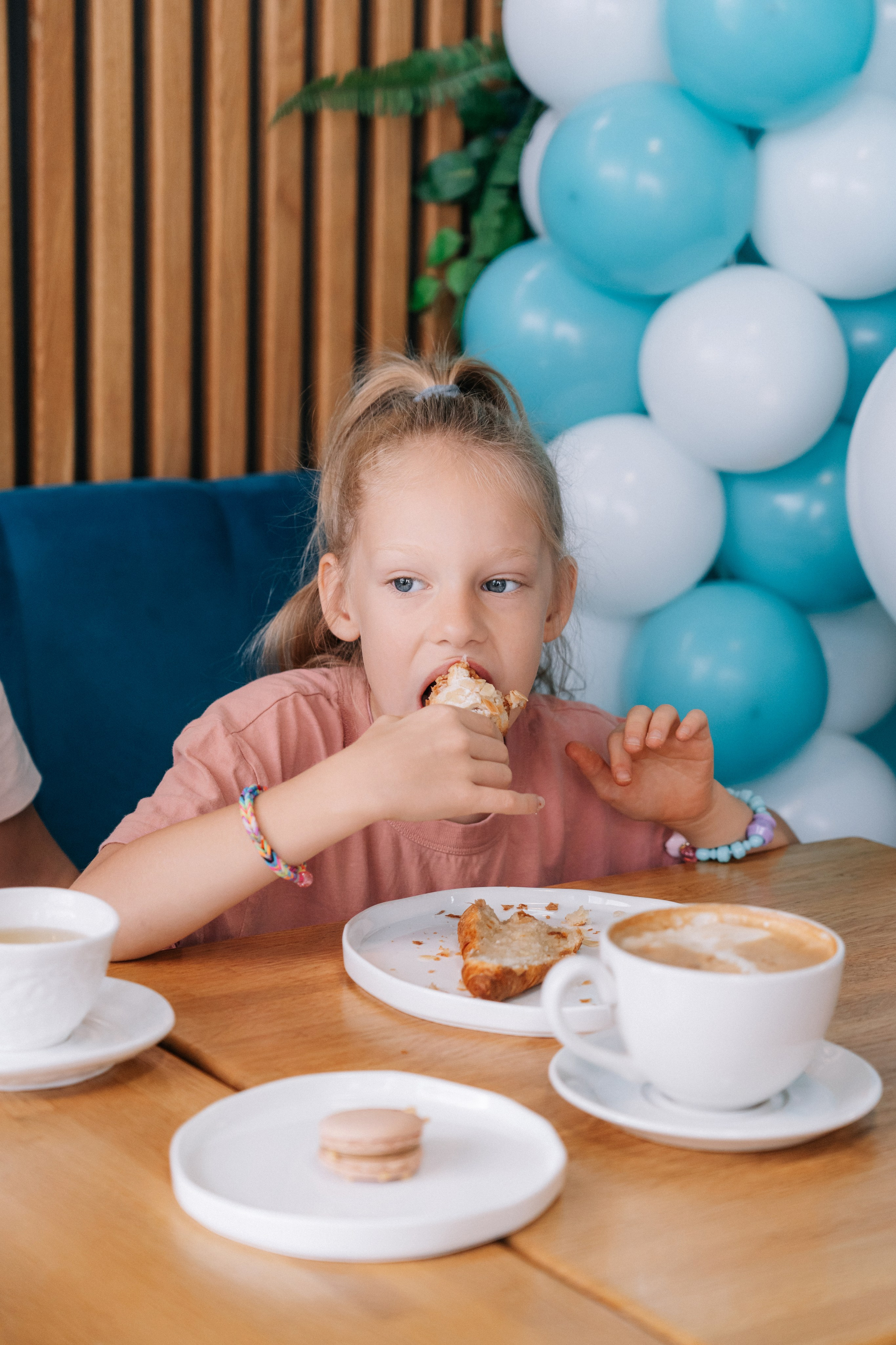 Интерьерная фотосъемка кафейни Hot Black Coffe (г. Королев)