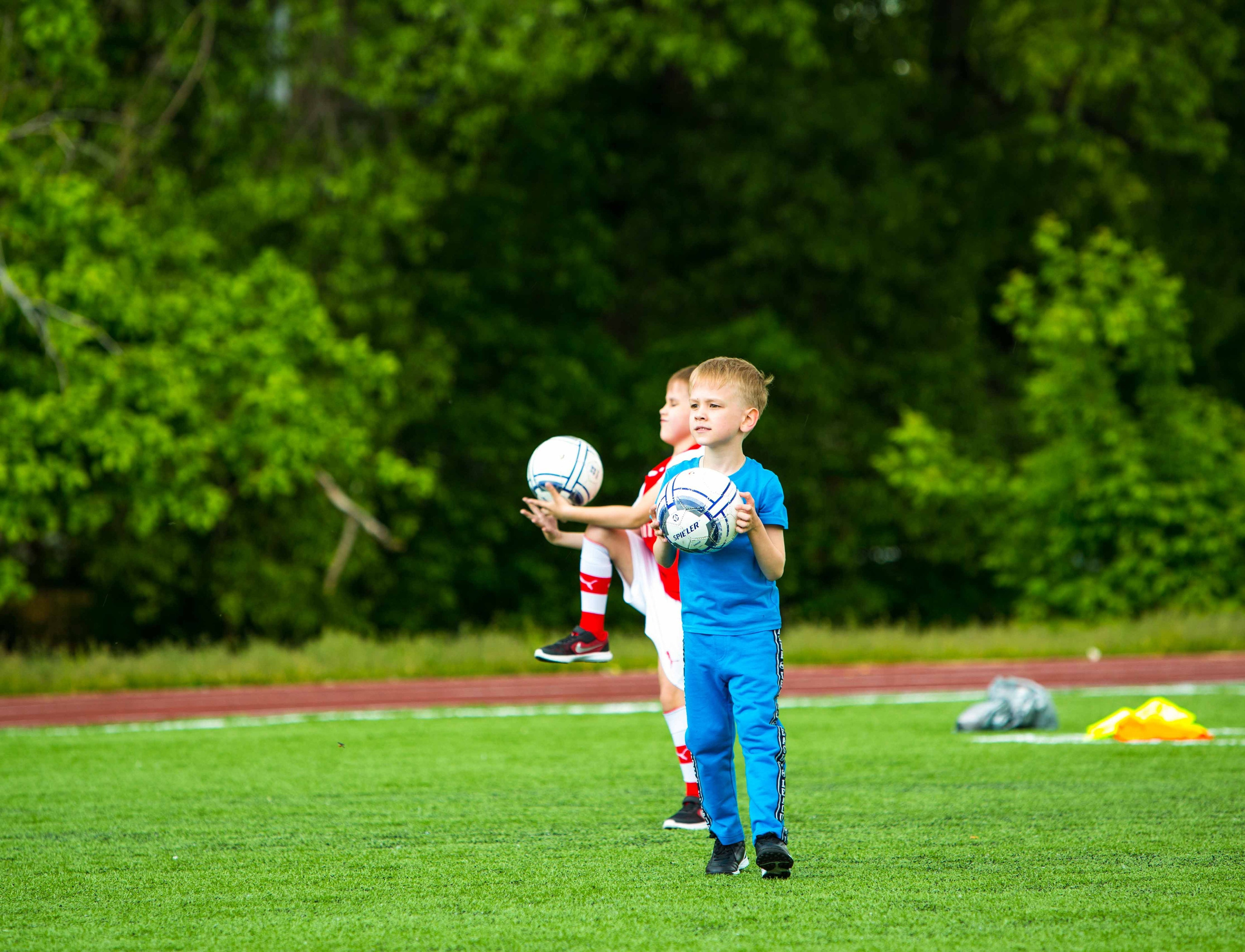 Футбольная школа «Юниор». Выпускные альбомы и школьный фотограф в Подольске, Троицке, Щербинке, Москве и Московской области