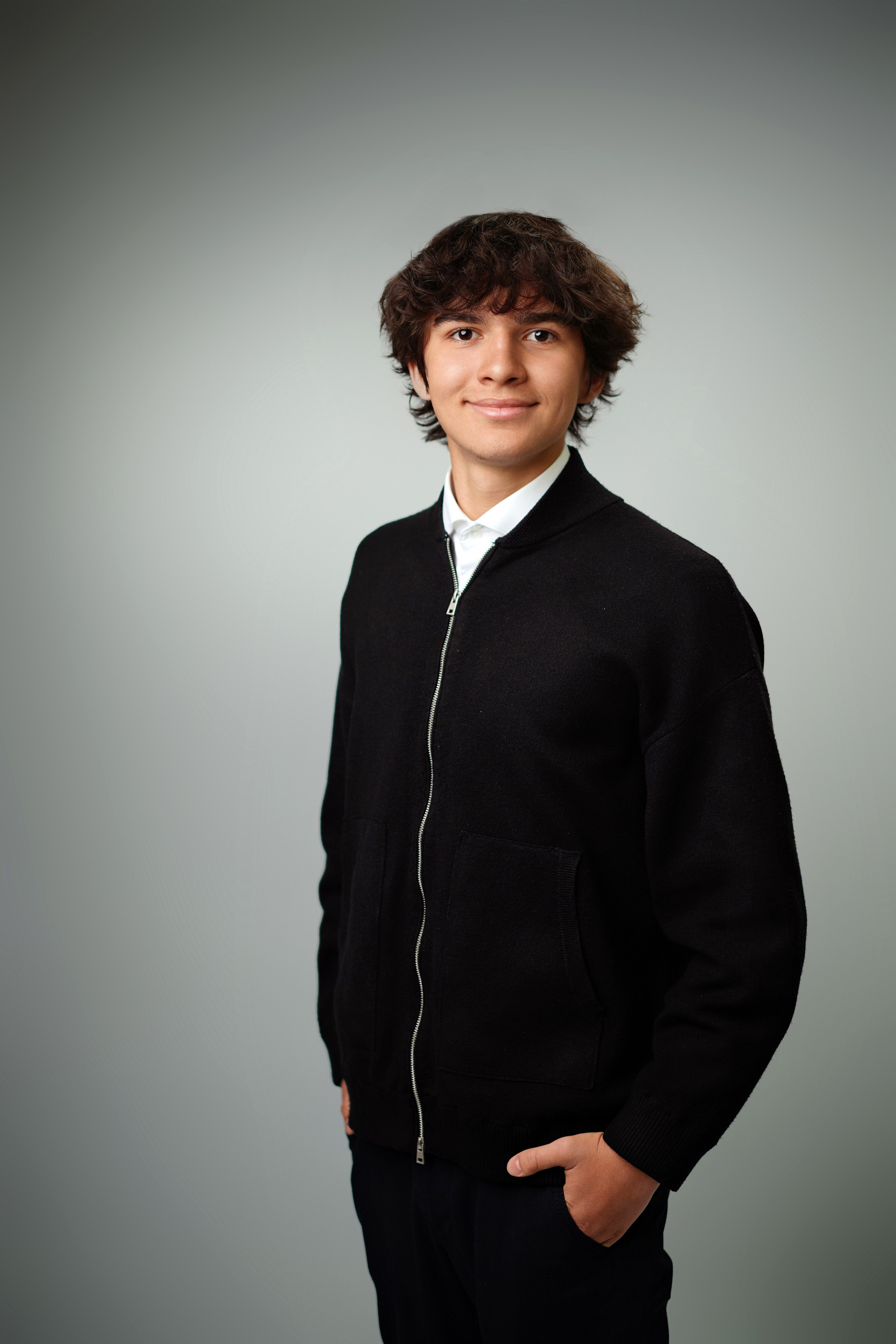 Стиль портрета в студии. GOTRA — выпускные альбомы в Тюмени