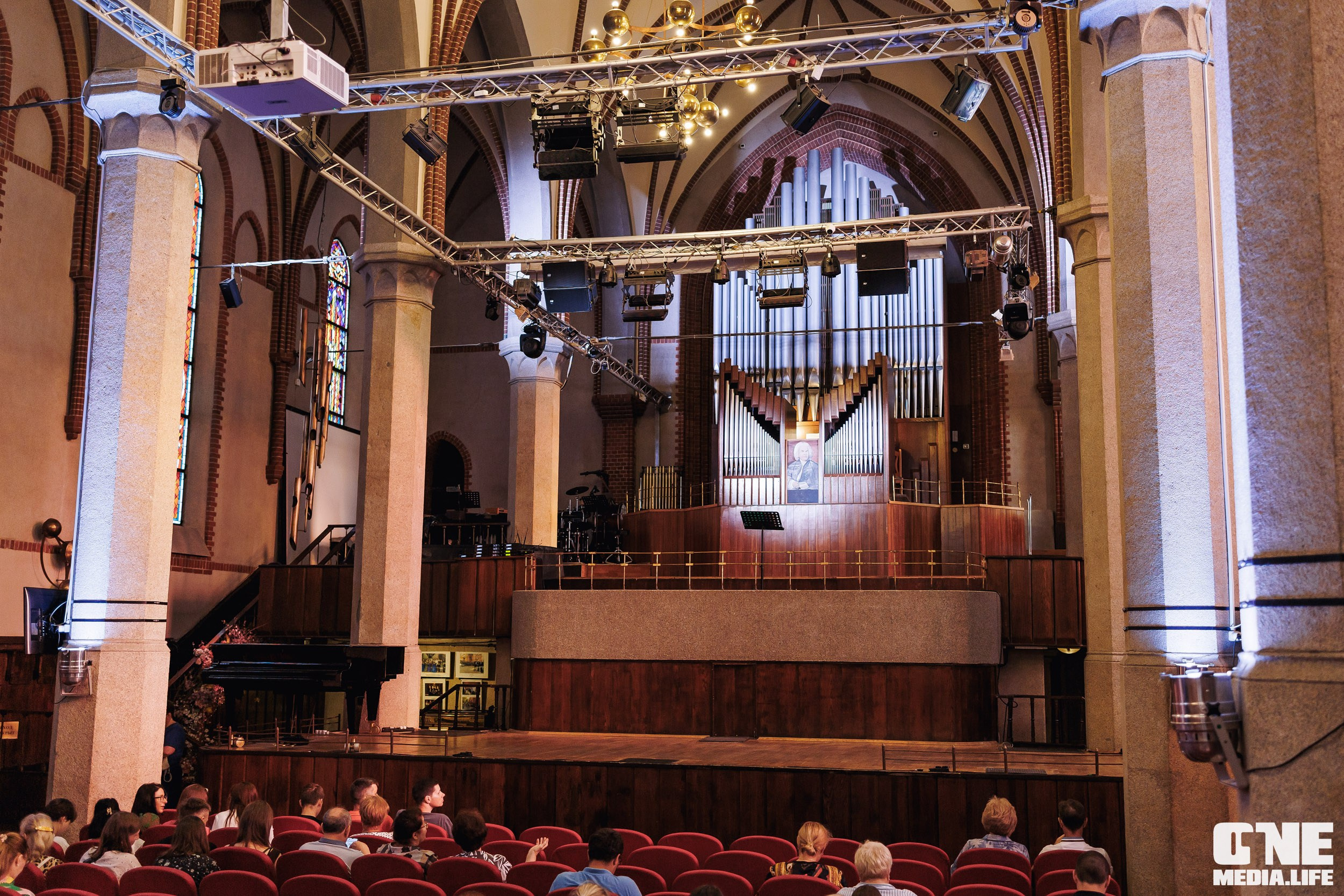 Фоторепортаж из Калининградской филармонии. One Media Life: фоторепортажи, фотоотчеты с мероприятий и заведений