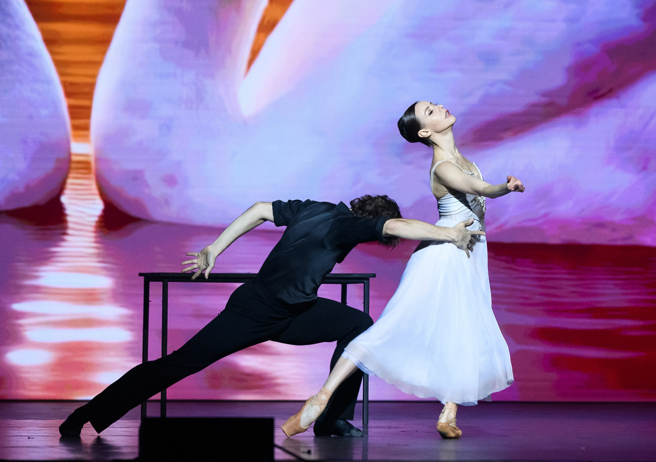 Пластический спектакль «НАВАЖДЕНИЕ» Ирины Виннер