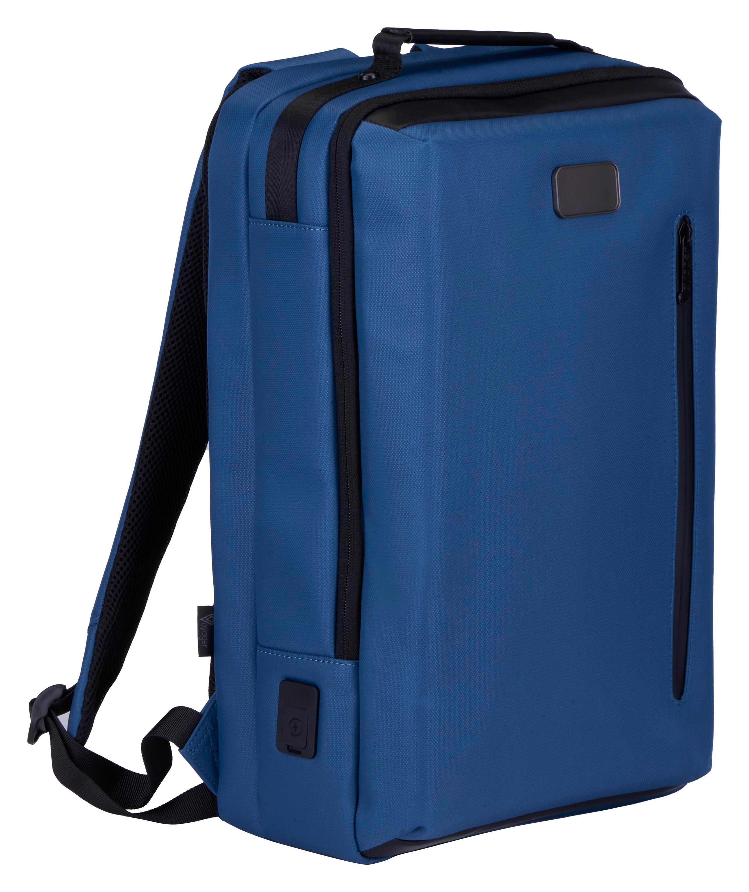 Съемка рюкзаков на белом