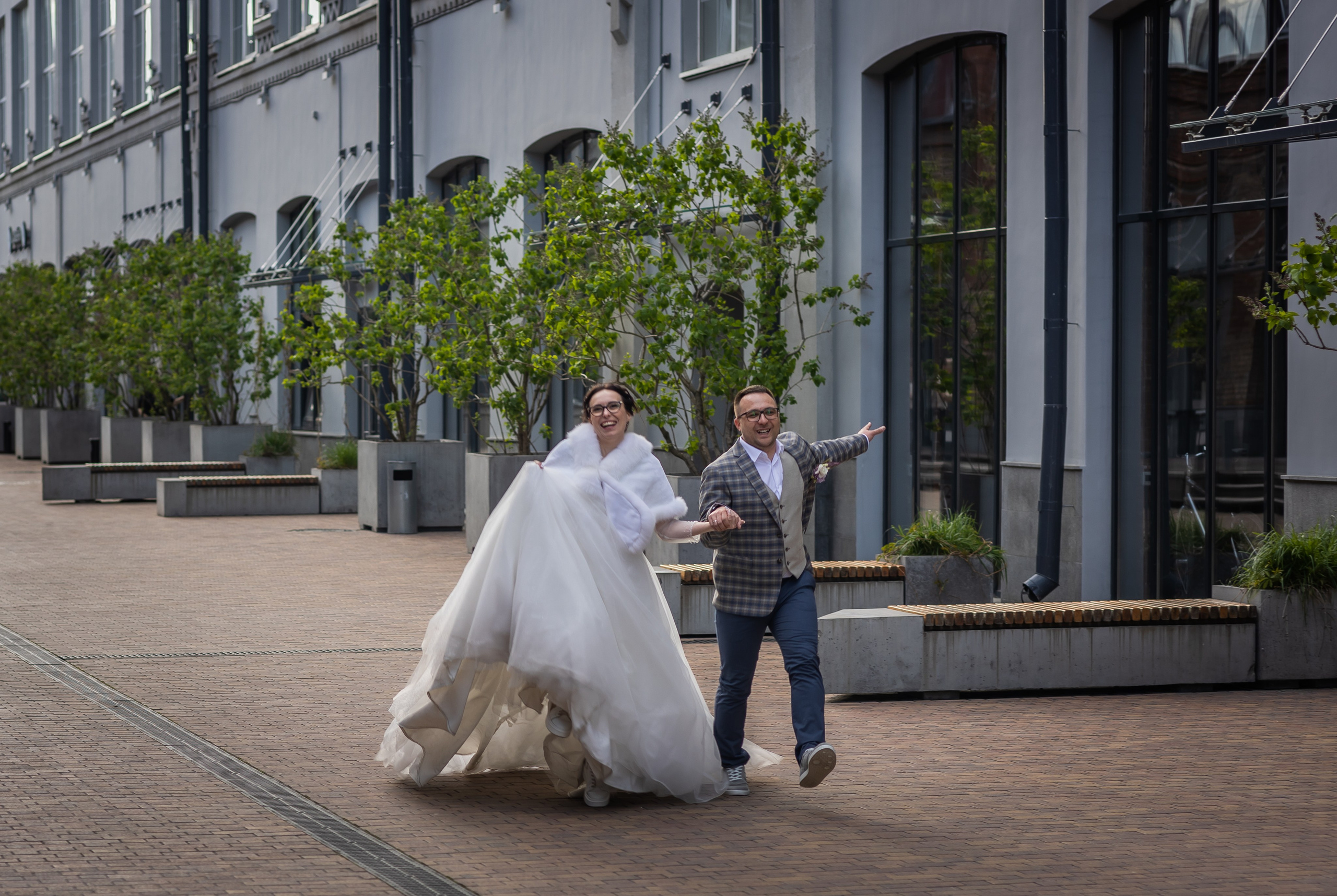 Миша и Маша. Весенняя свадьба 18.04.2023. Семейный фотограф в Москве Наталья Чуб, заказать Фотокнигу