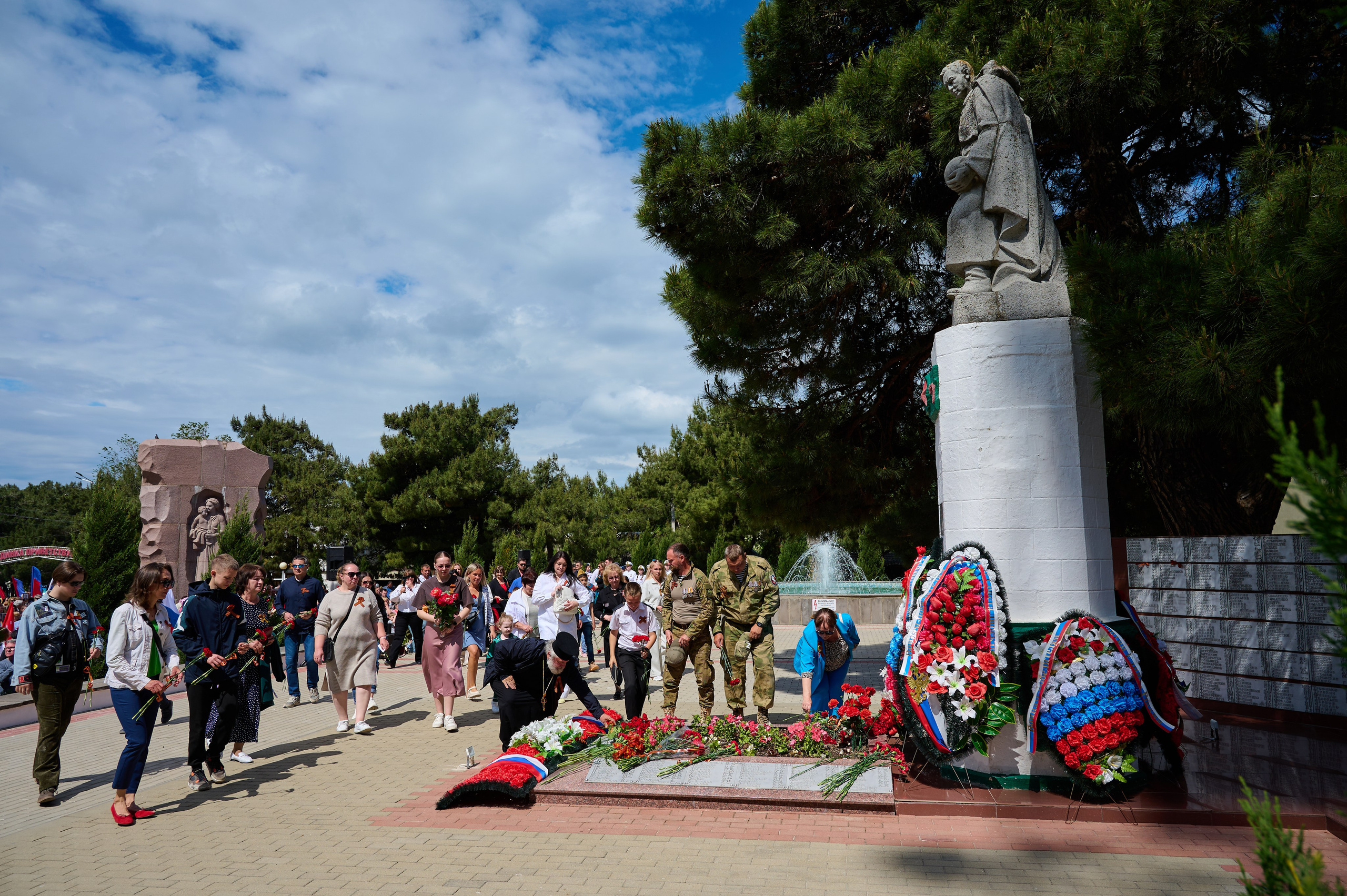 Митинг 9 мая. Жизнь курорта Кабардинка в фотографиях