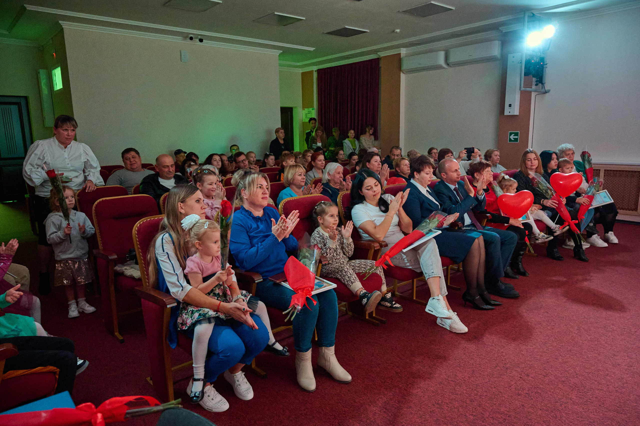 День матери ДК Виноградный. Жизнь курорта Кабардинка в фотографиях