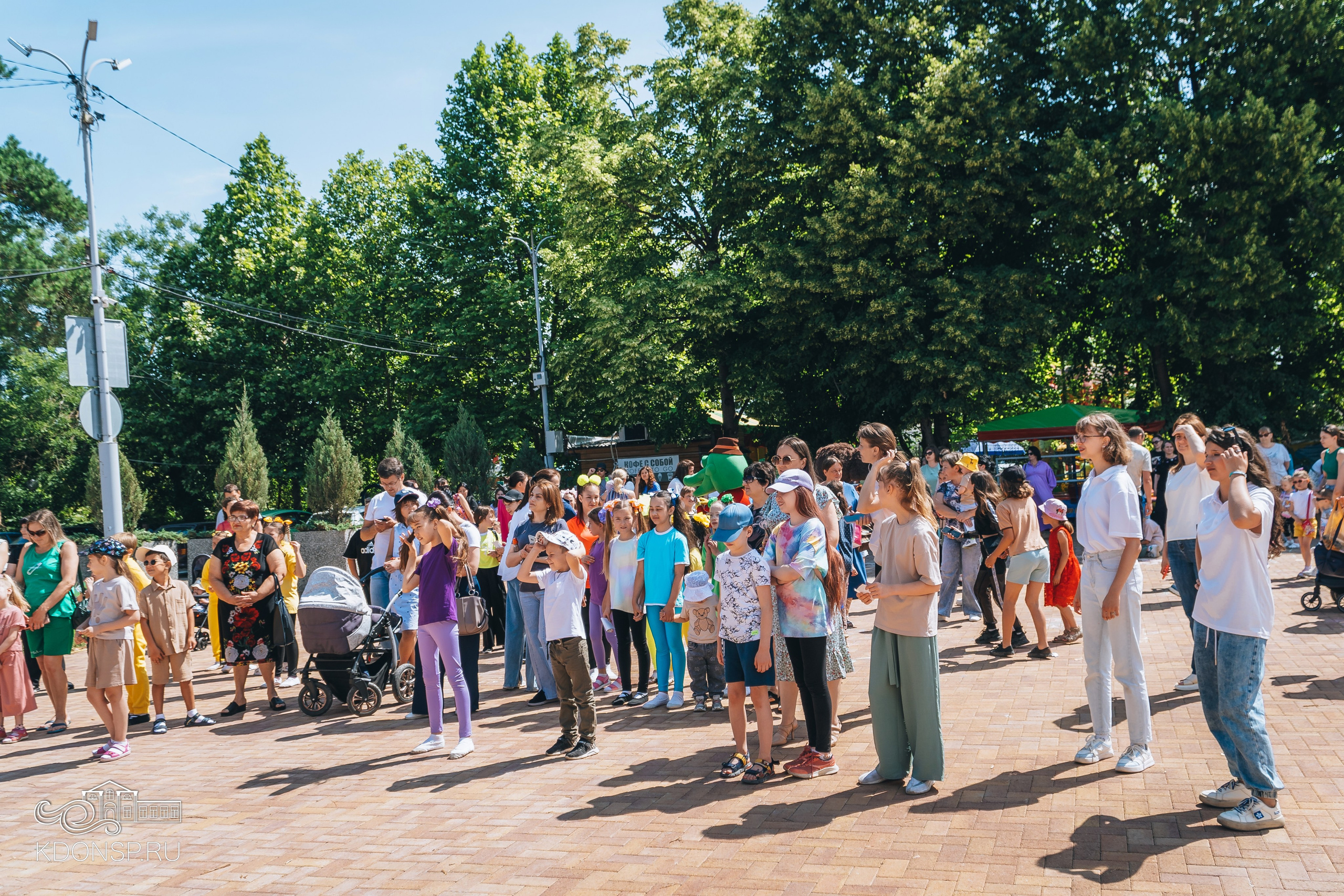 Должны смеяться дети. Новотитаровский Дом культуры