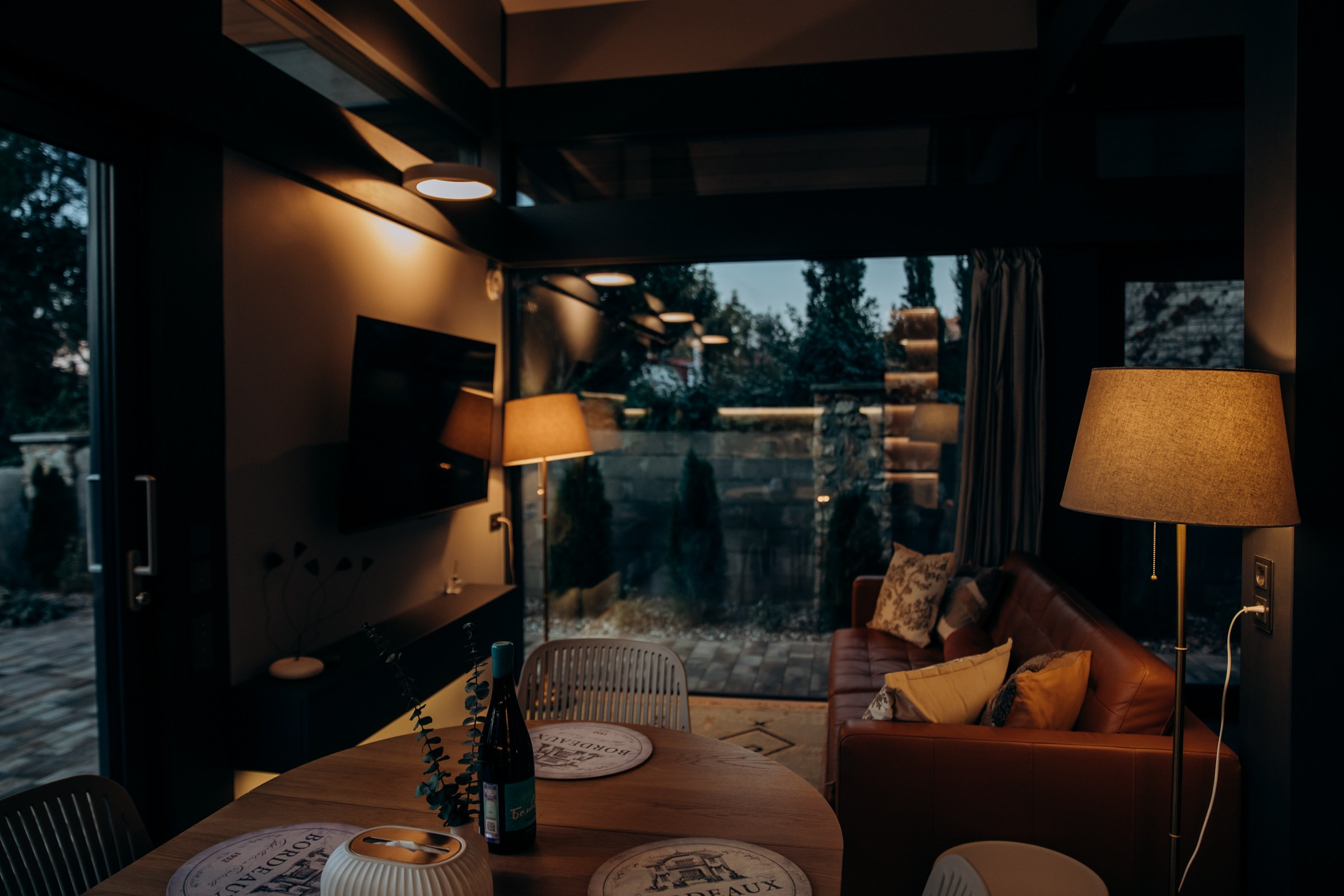 Съёмка для компании INTEQ HAUS из Москвы. Фотограф в Крыму — Федор зайцев. Свадебная, семейная и портретная съёмка. Фотографии для контента, для бизнеса. Корпоративная съёмка