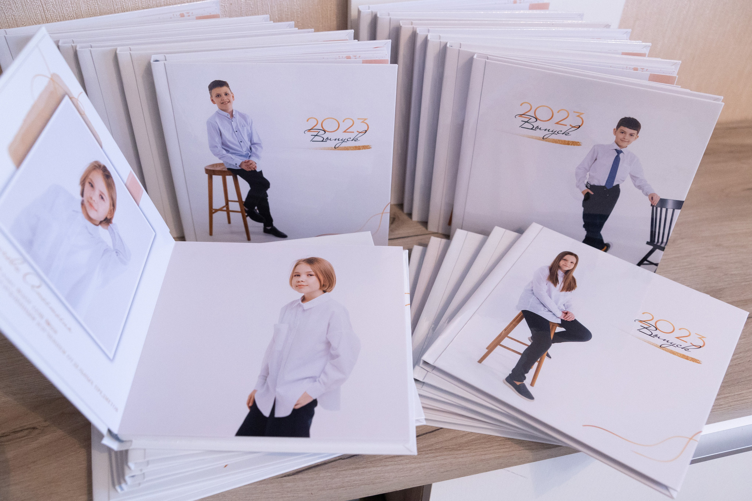 Школьные выпускные альбомы. Свадебный, семейный фотограф, контент съёмка. Екатеринбург. Елена Граф