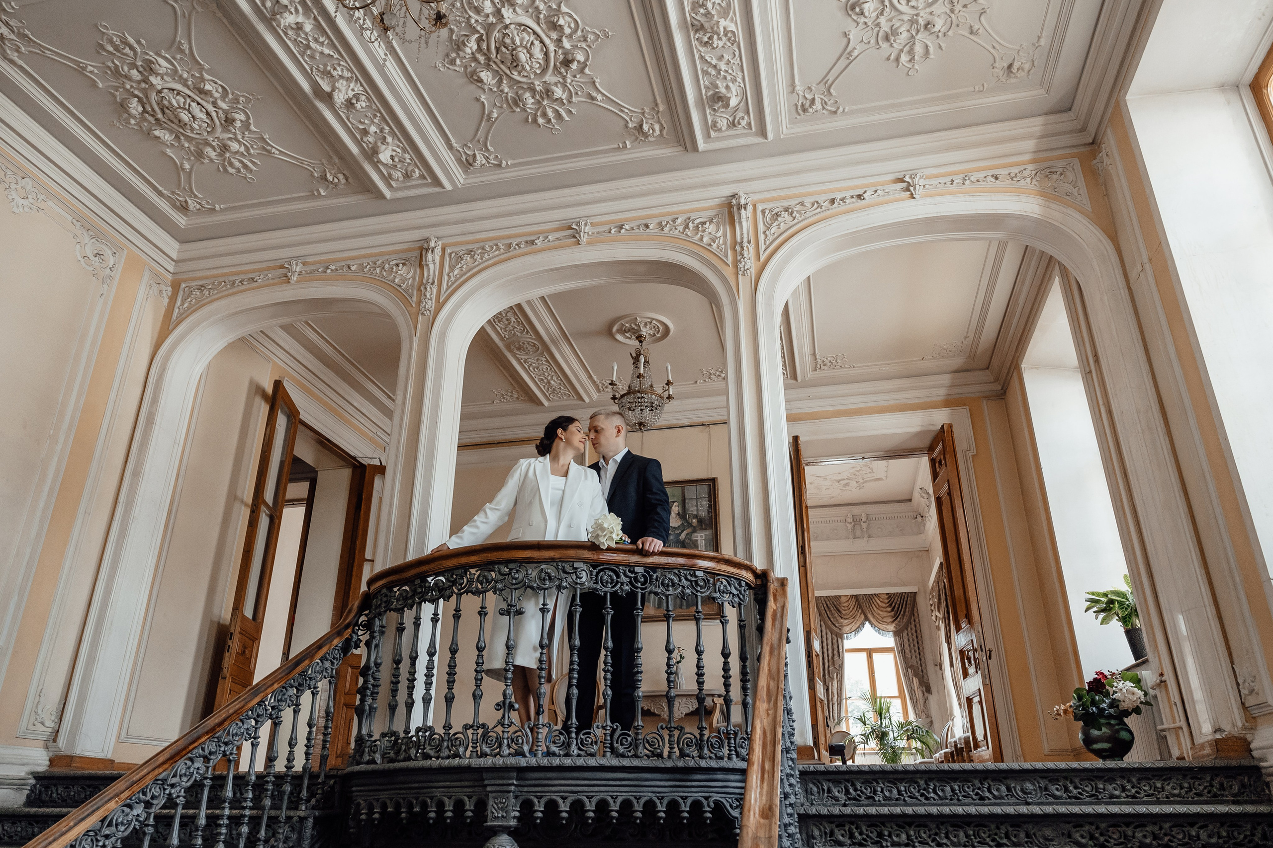 свадебная фотосессия в библиотеке читальне Пушкина