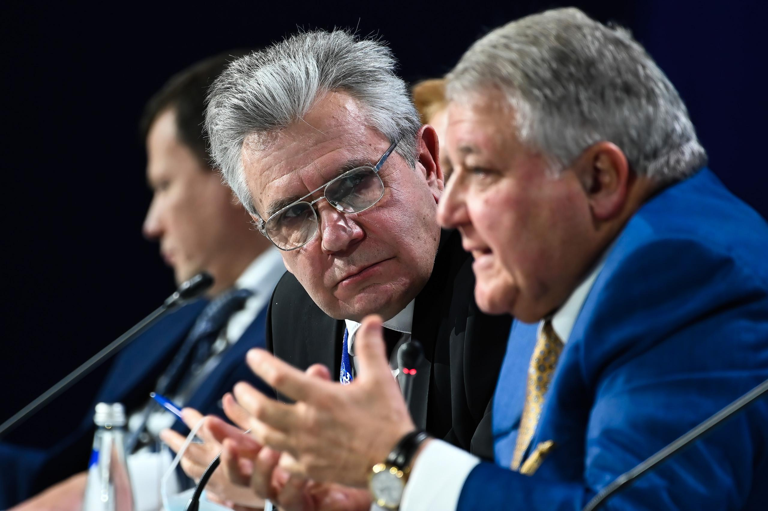 Фотограф на конференцию в Сочи. Репортажный фотограф в Сочи Евгений Реутов