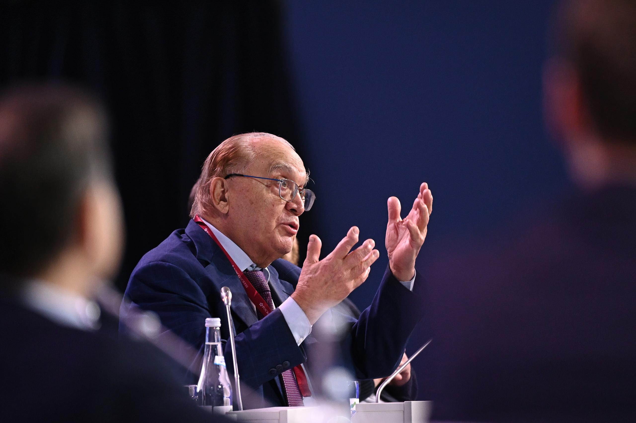 Фотограф на конференцию в Сочи. Репортажный фотограф в Сочи Евгений Реутов