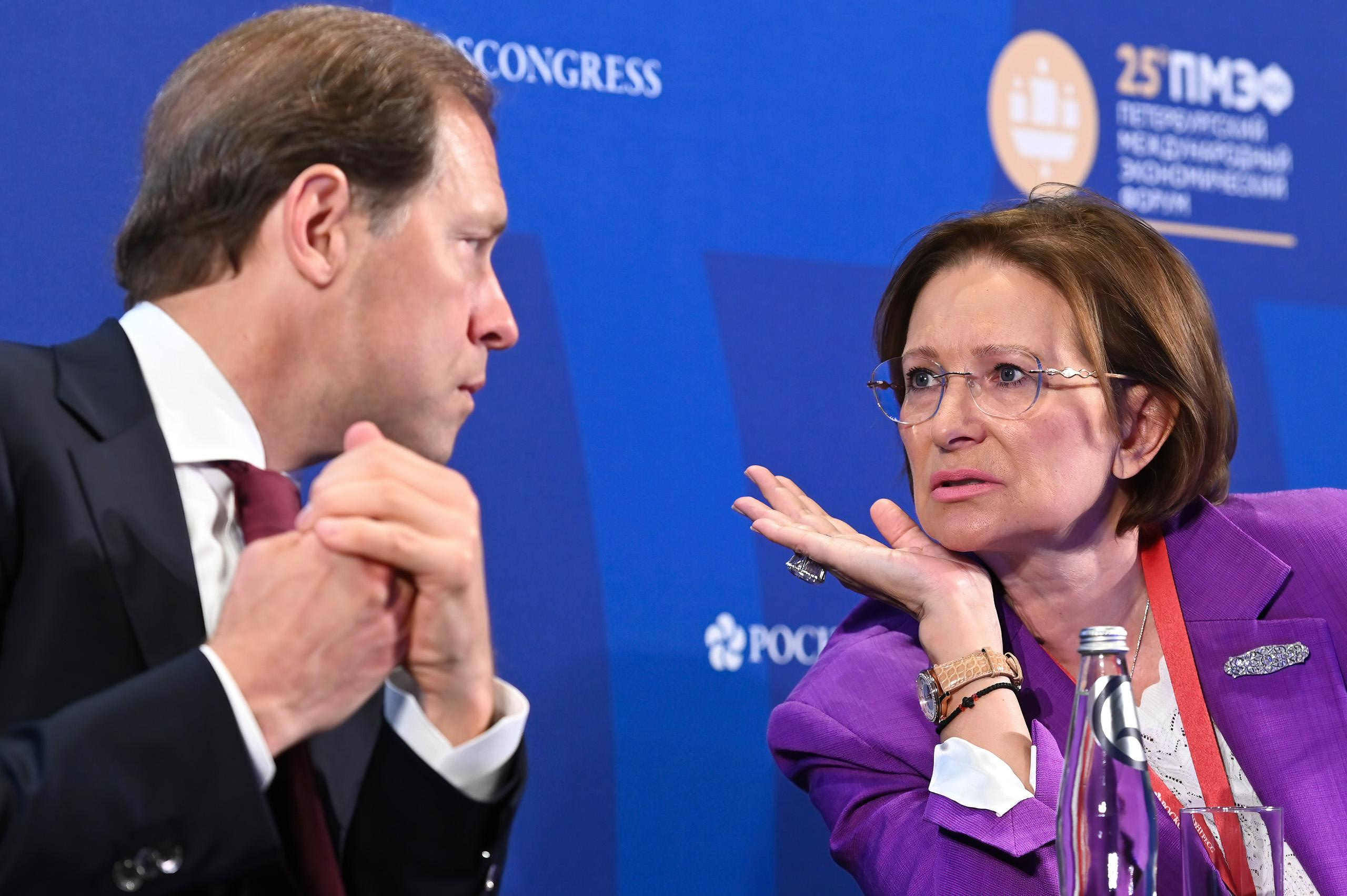 Фотограф на конференцию в Сочи. Репортажный фотограф в Сочи Евгений Реутов