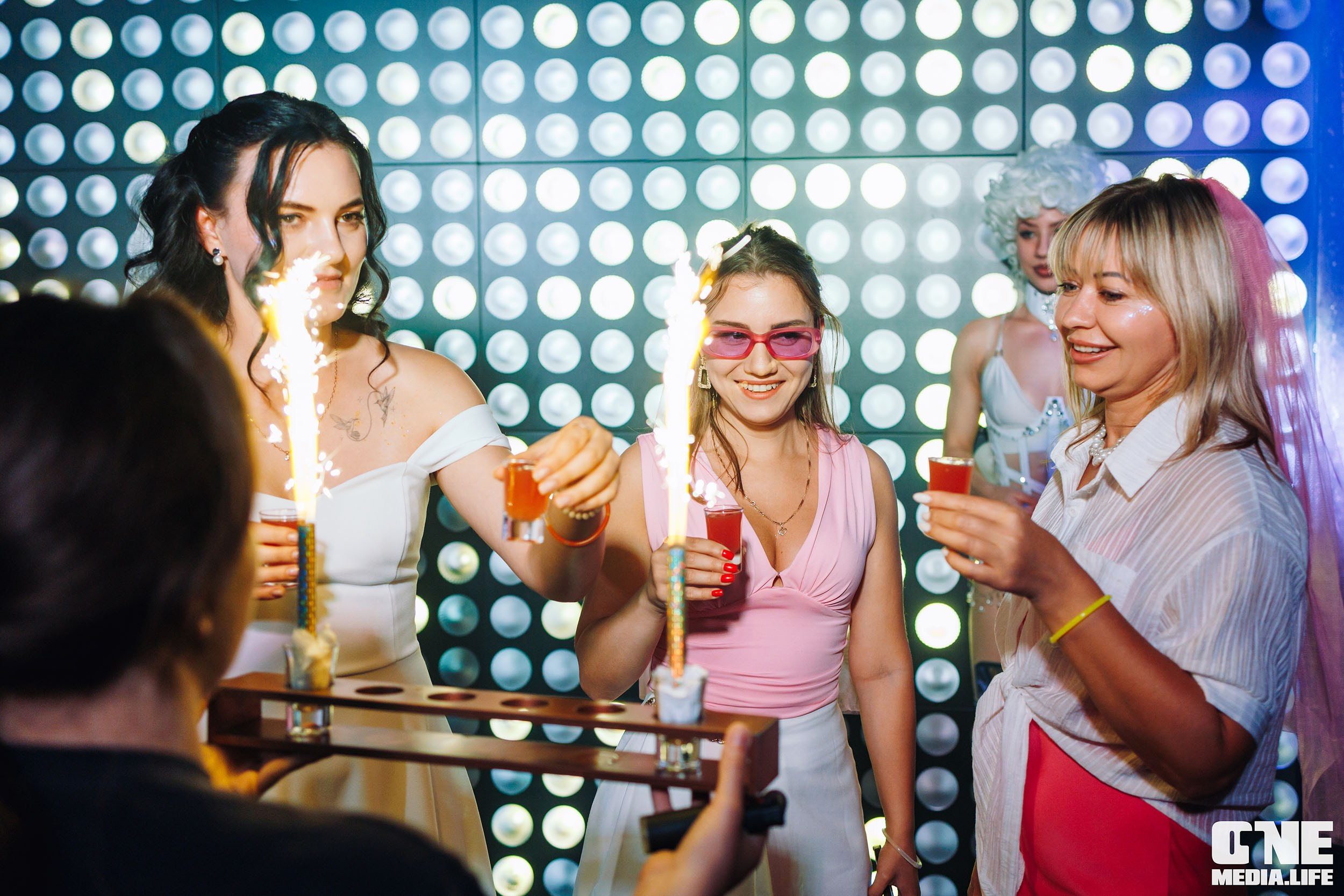 Фоторепортаж из караоке-клуба Эйфория. One Media Life: фоторепортажи, фотоотчеты с мероприятий и заведений