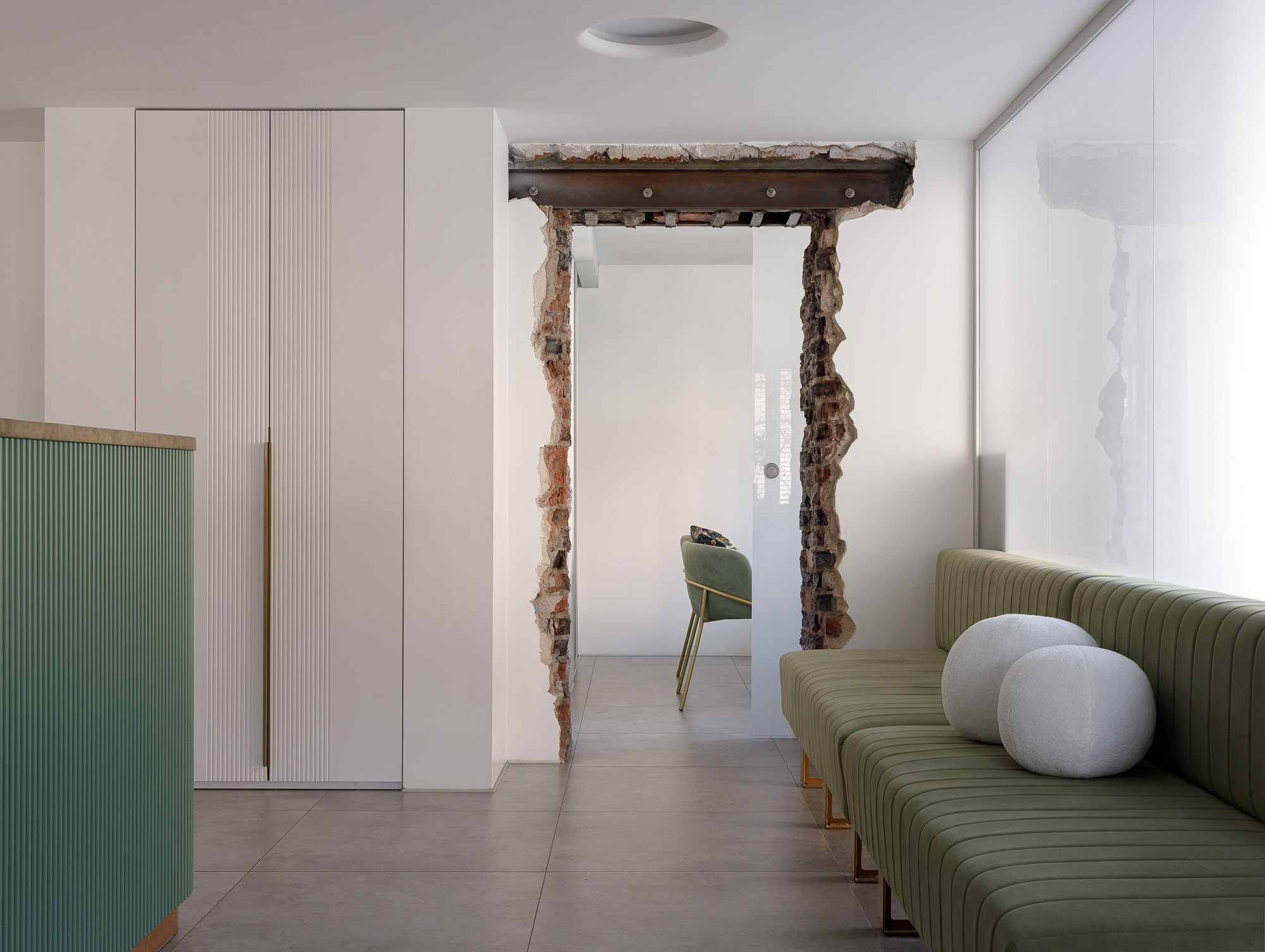 Tati Design: Интерьер офиса нотариальной конторы. Интерьерный фотограф Дима Птицын и стилист Дарья Копылова