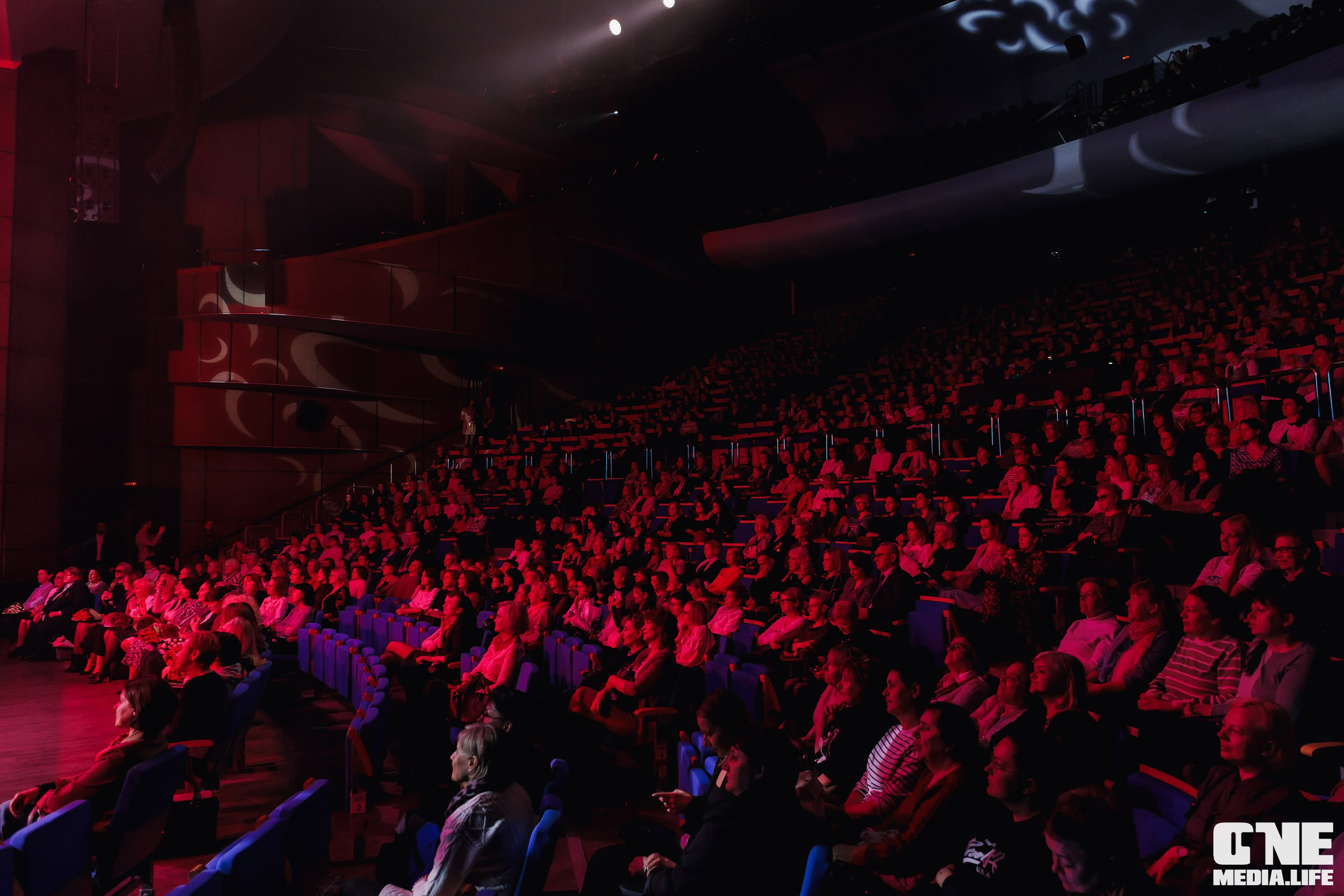 Фоторепортаж из Янтарь Холла. One Media Life: фоторепортажи, фотоотчеты с мероприятий и заведений